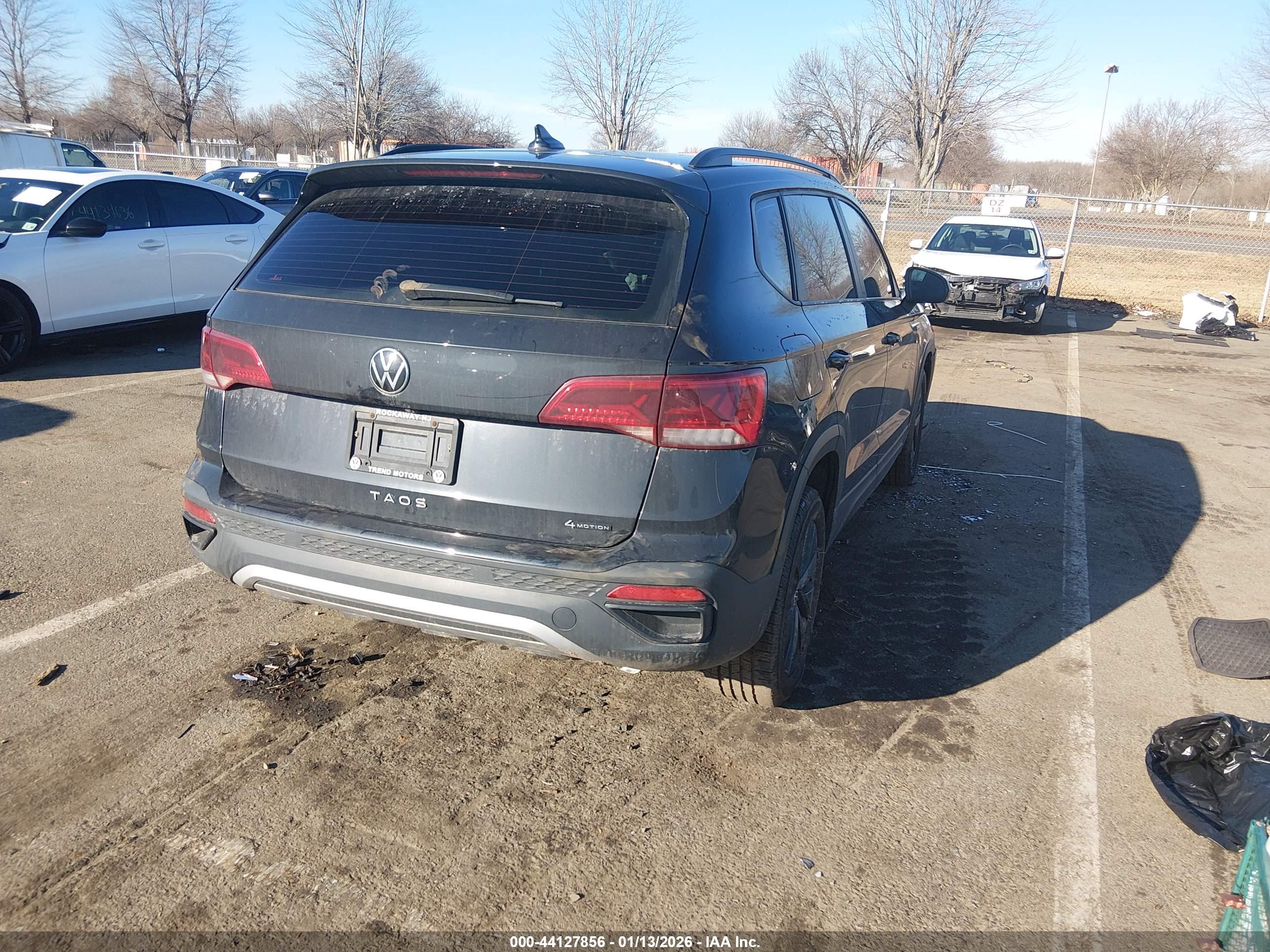 VOLKSWAGEN TAOS image 4
