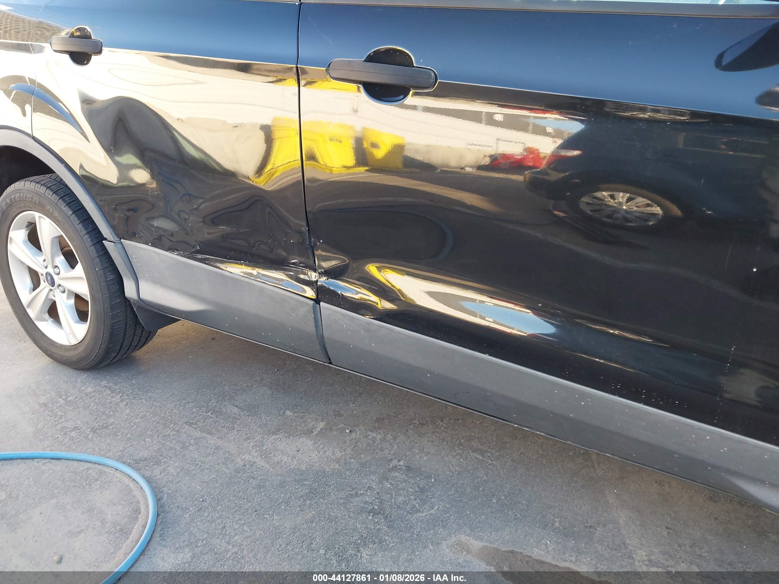 FORD ESCAPE image 6