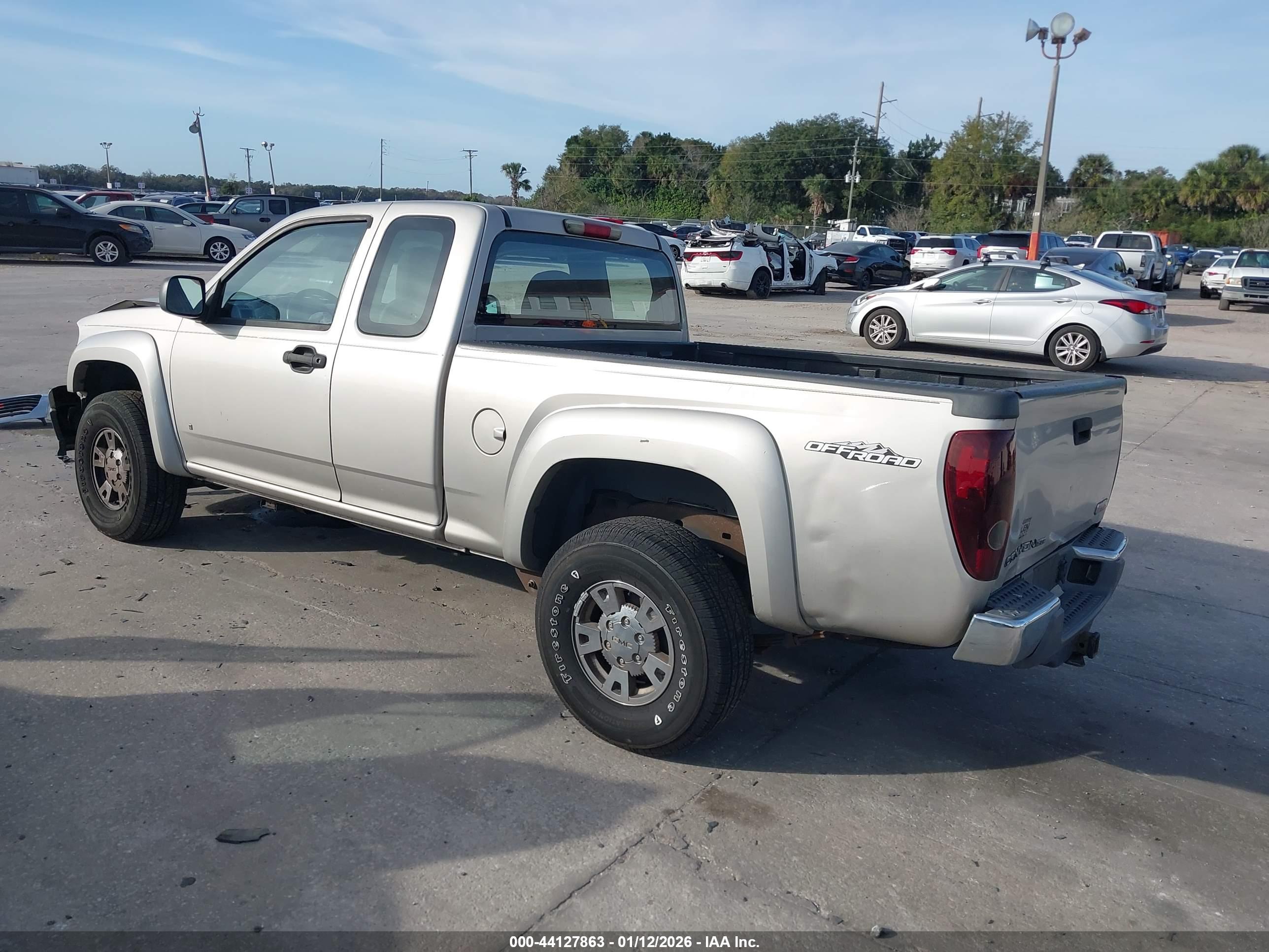 GMC CANYON image 3
