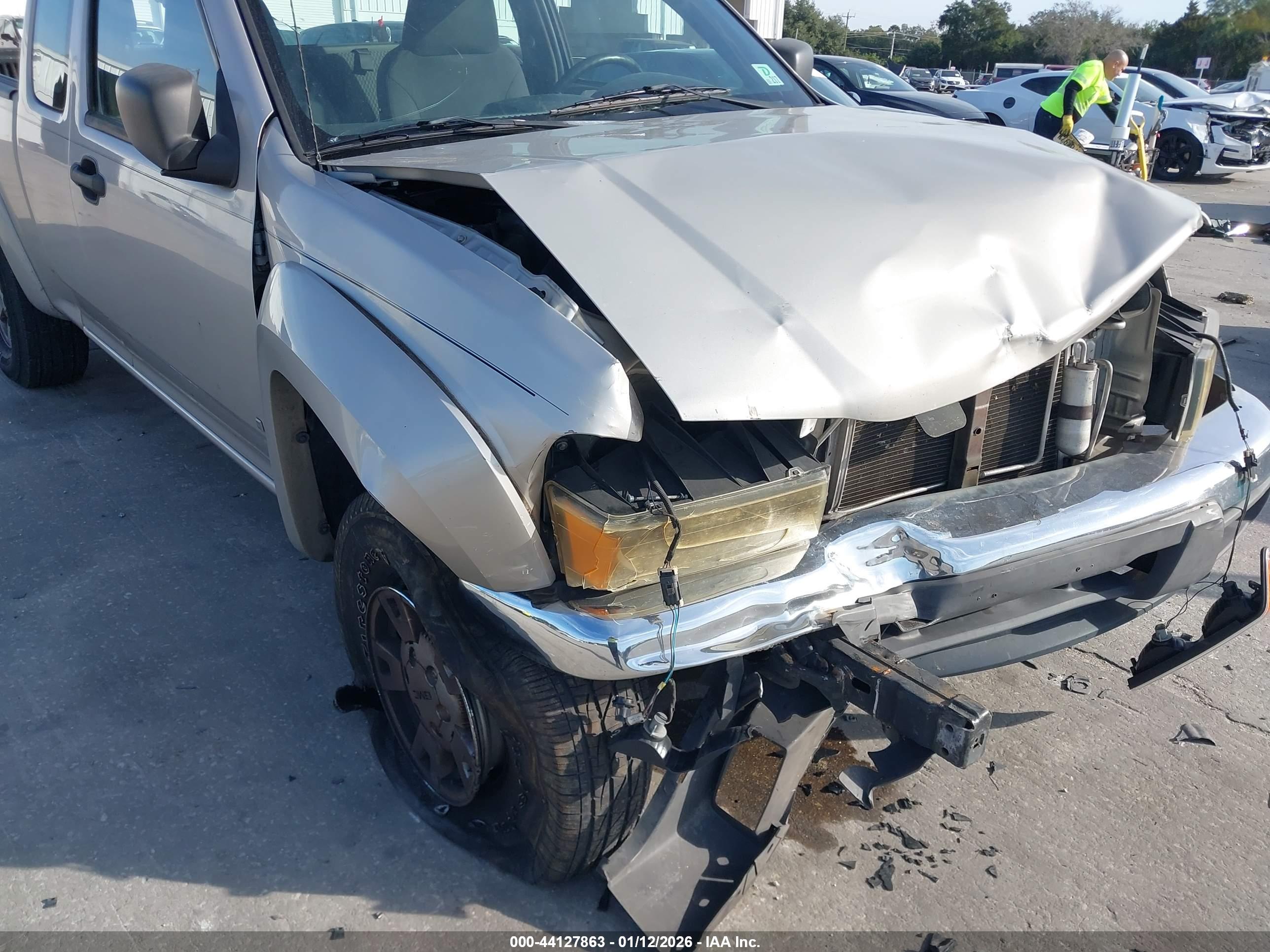 GMC CANYON image 6