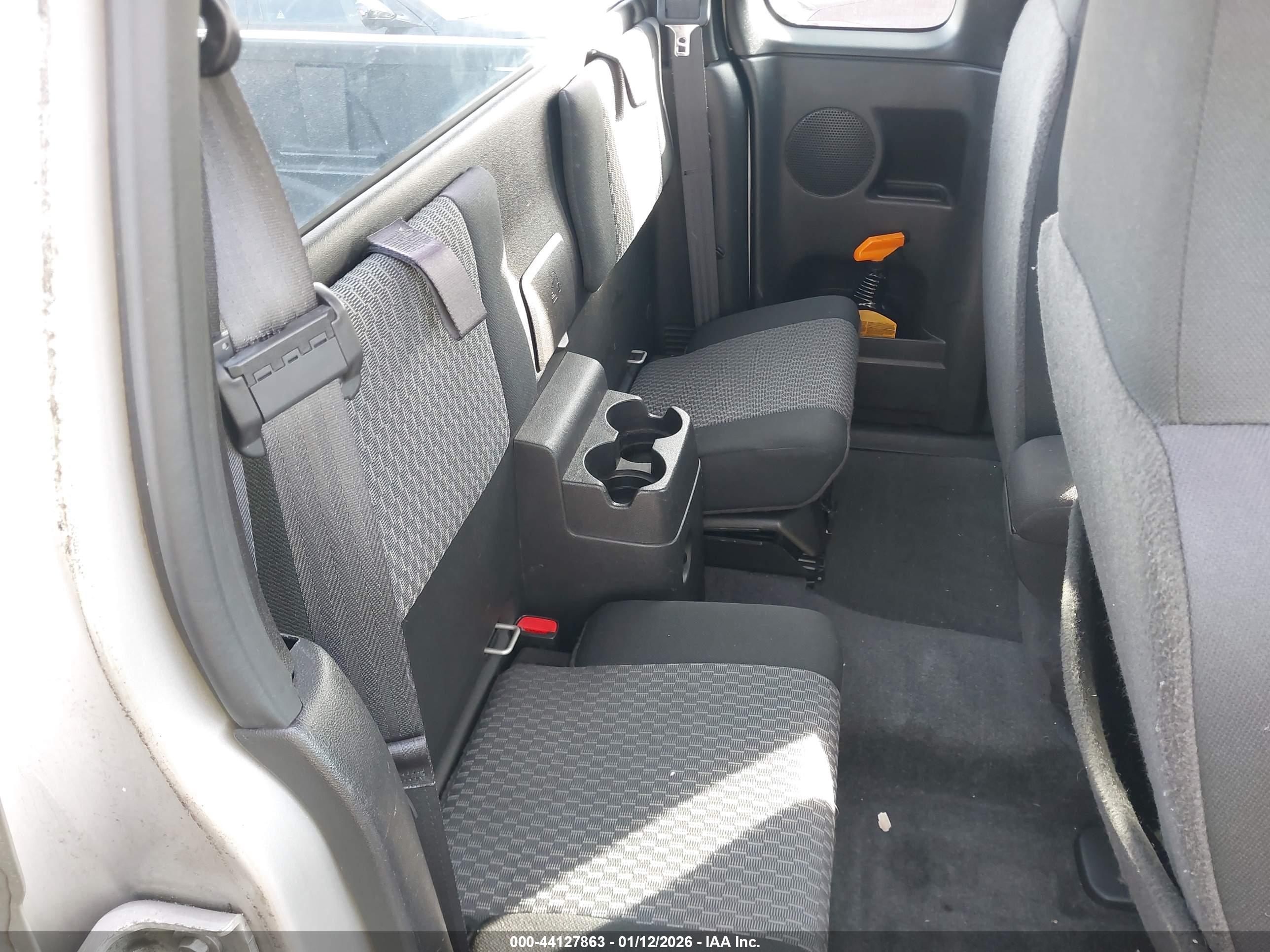 GMC CANYON image 8