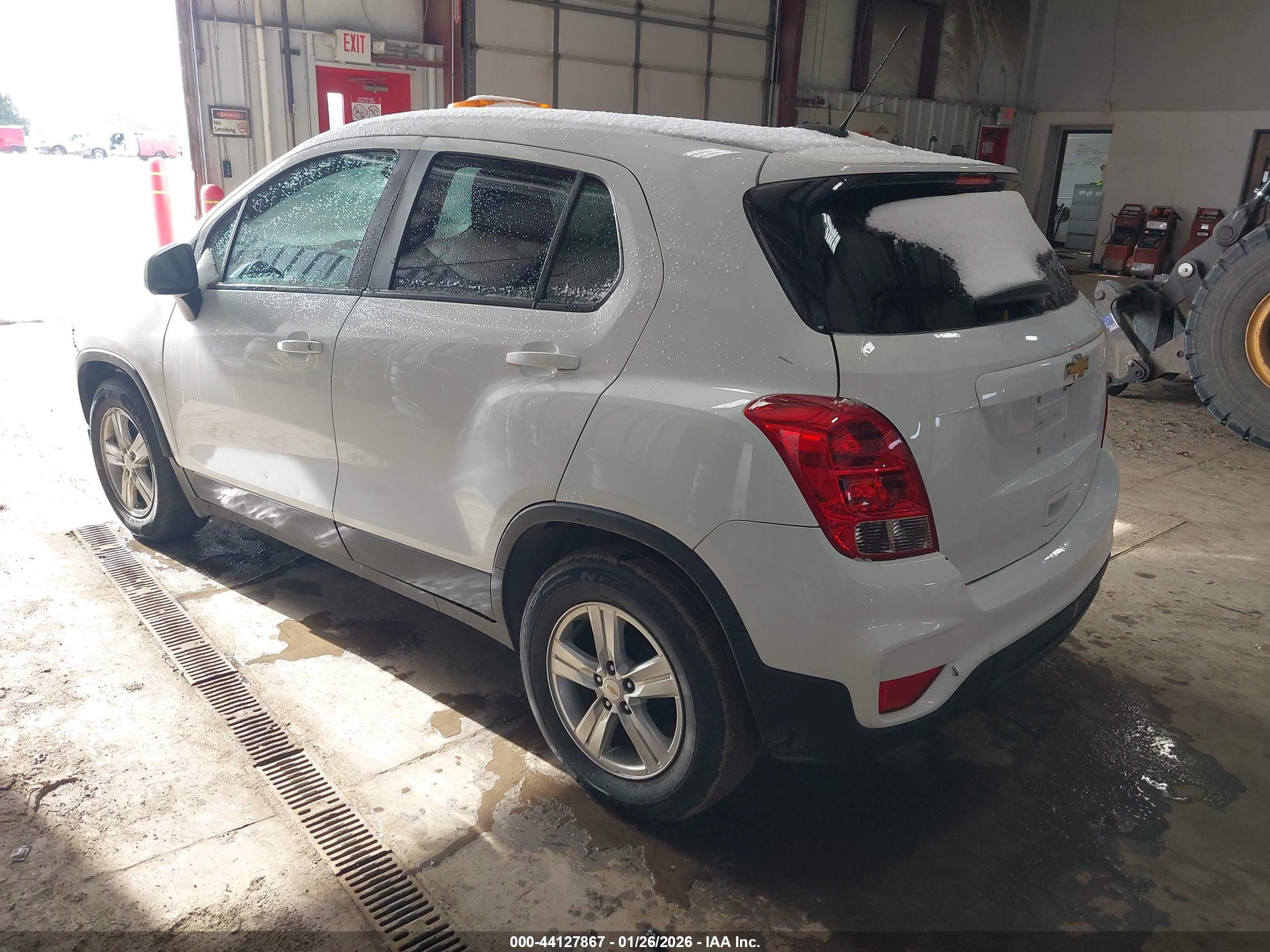 CHEVROLET TRAX image 3
