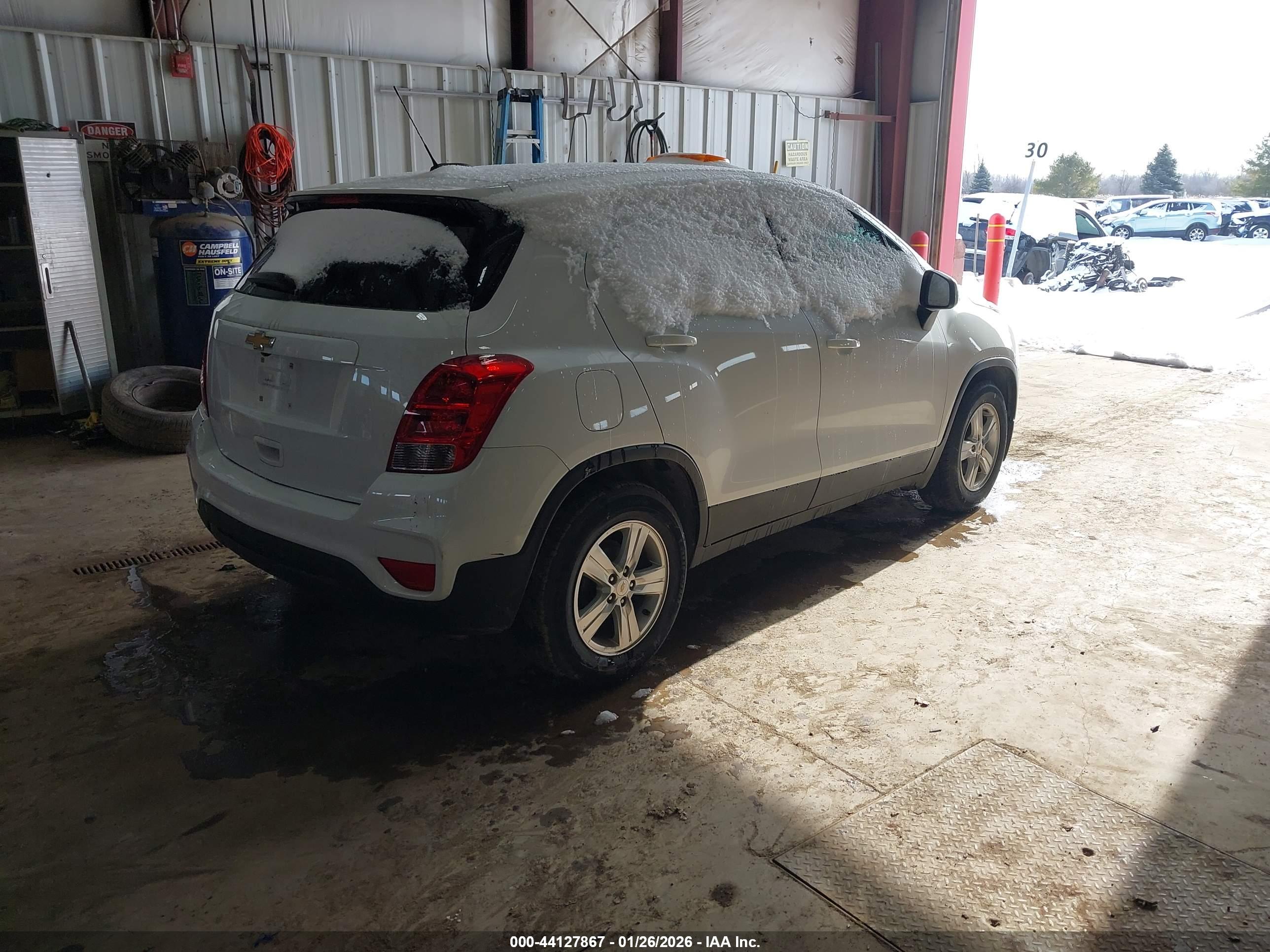 CHEVROLET TRAX image 4