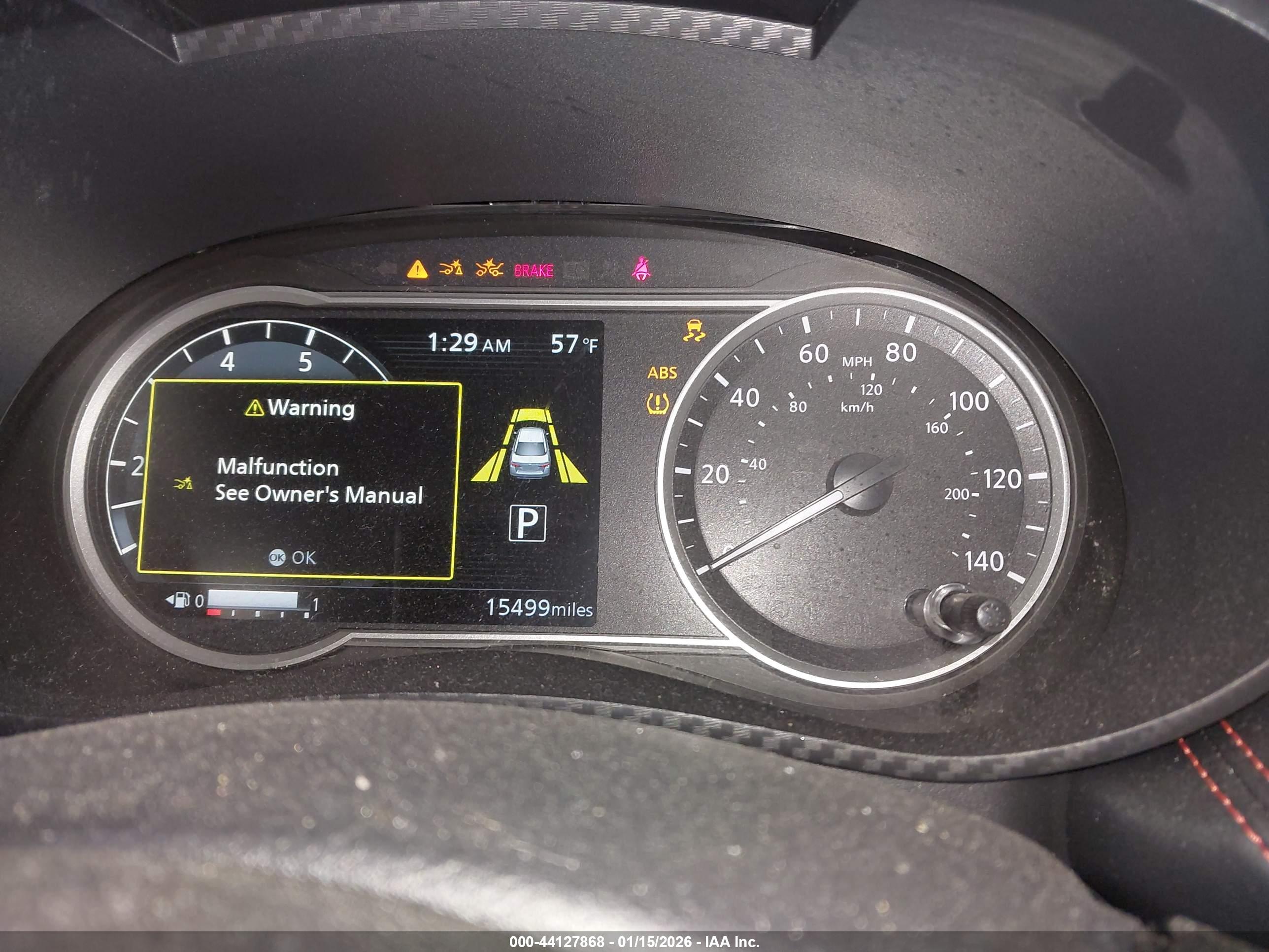NISSAN VERSA image 7