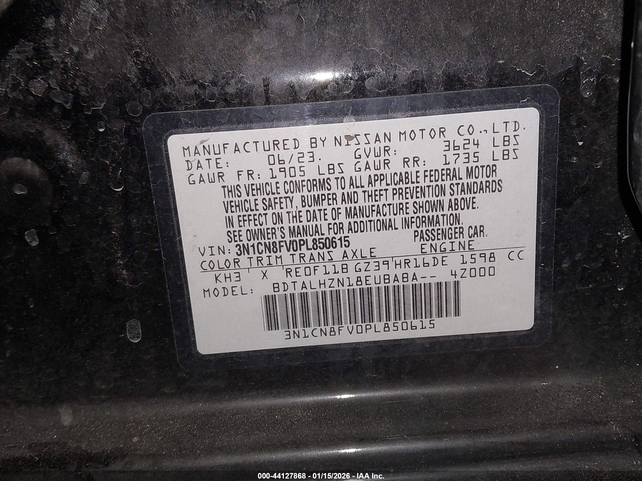 NISSAN VERSA image 9