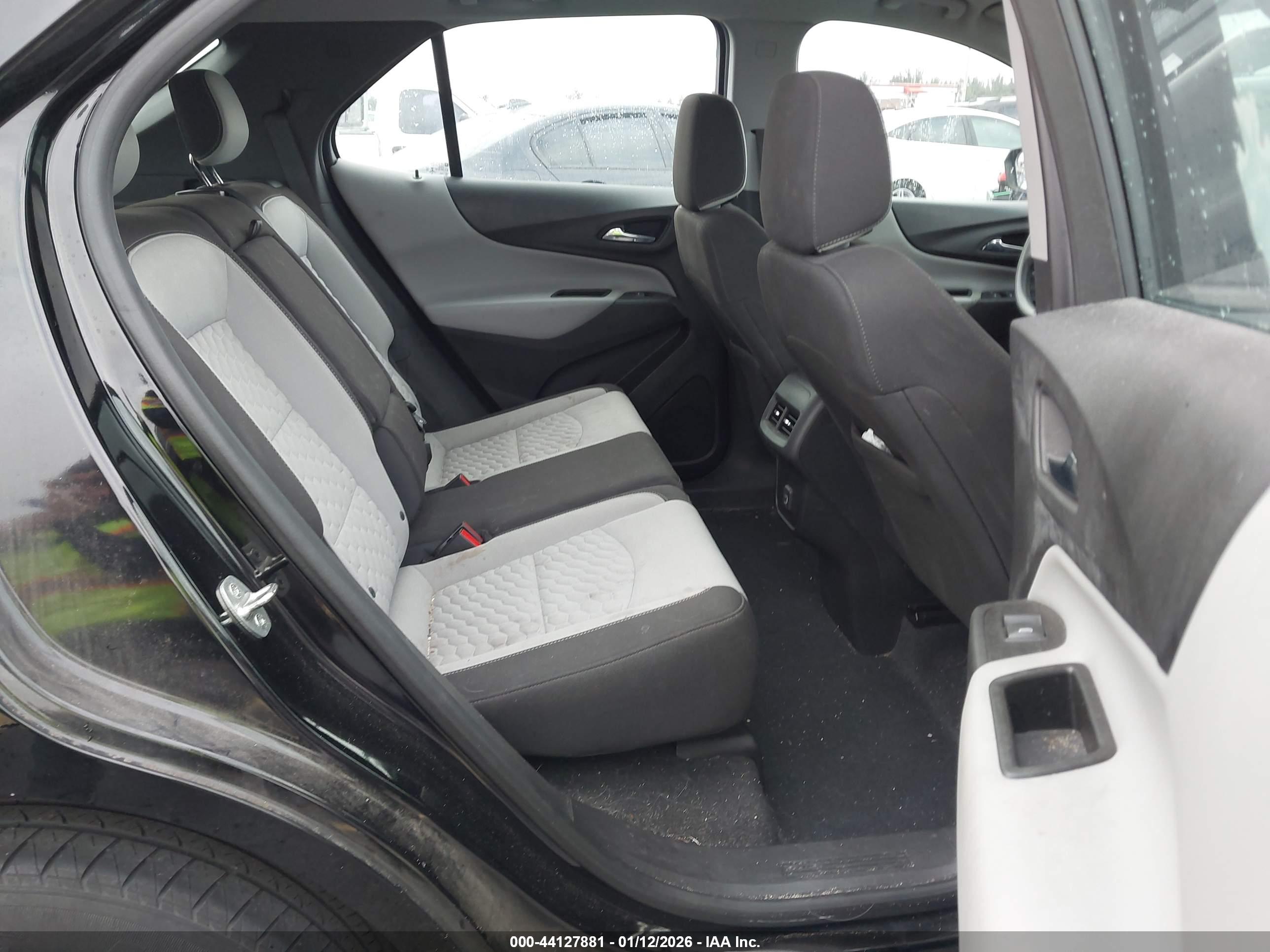 CHEVROLET EQUINOX image 8