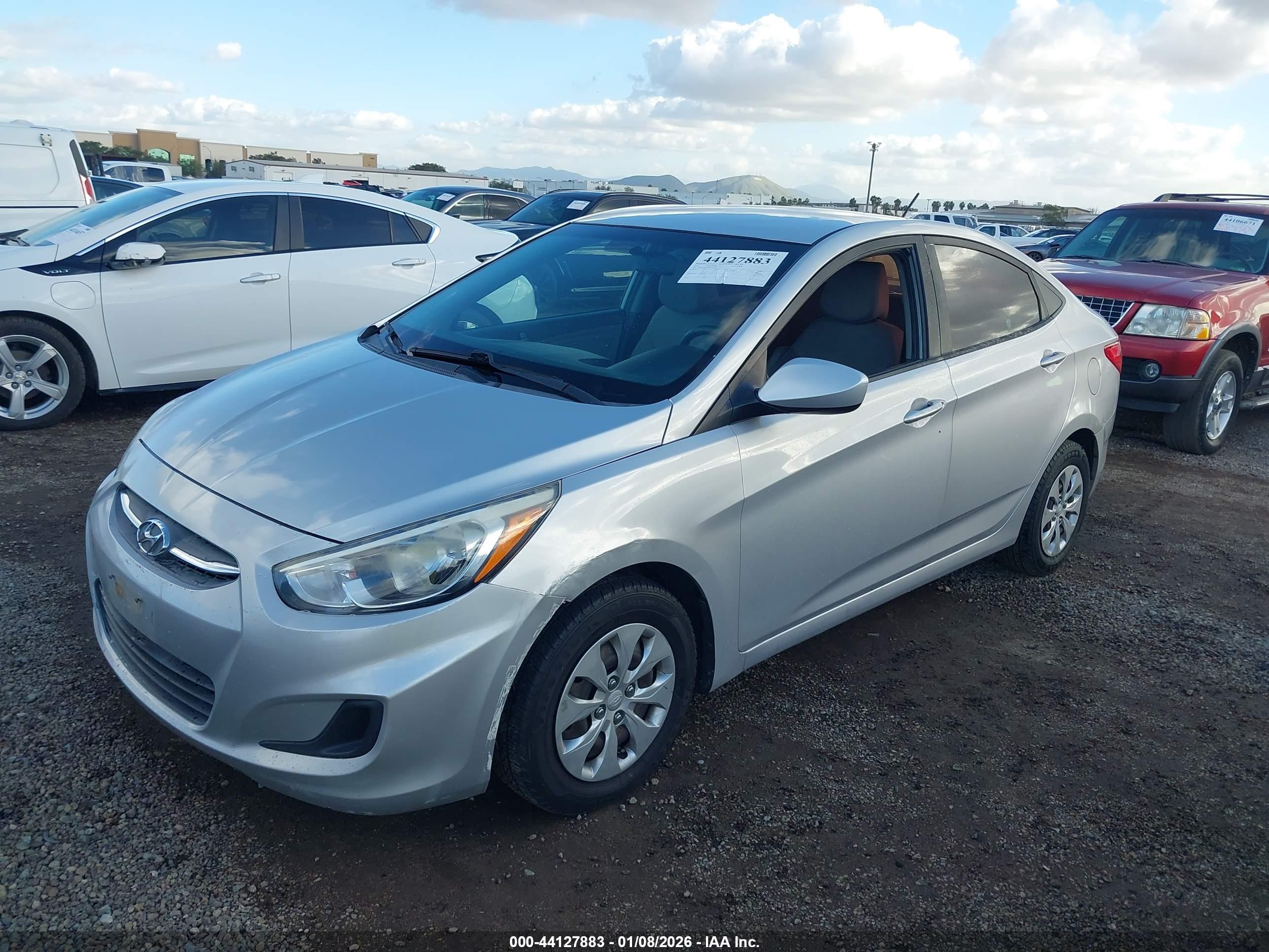 HYUNDAI ACCENT image 6