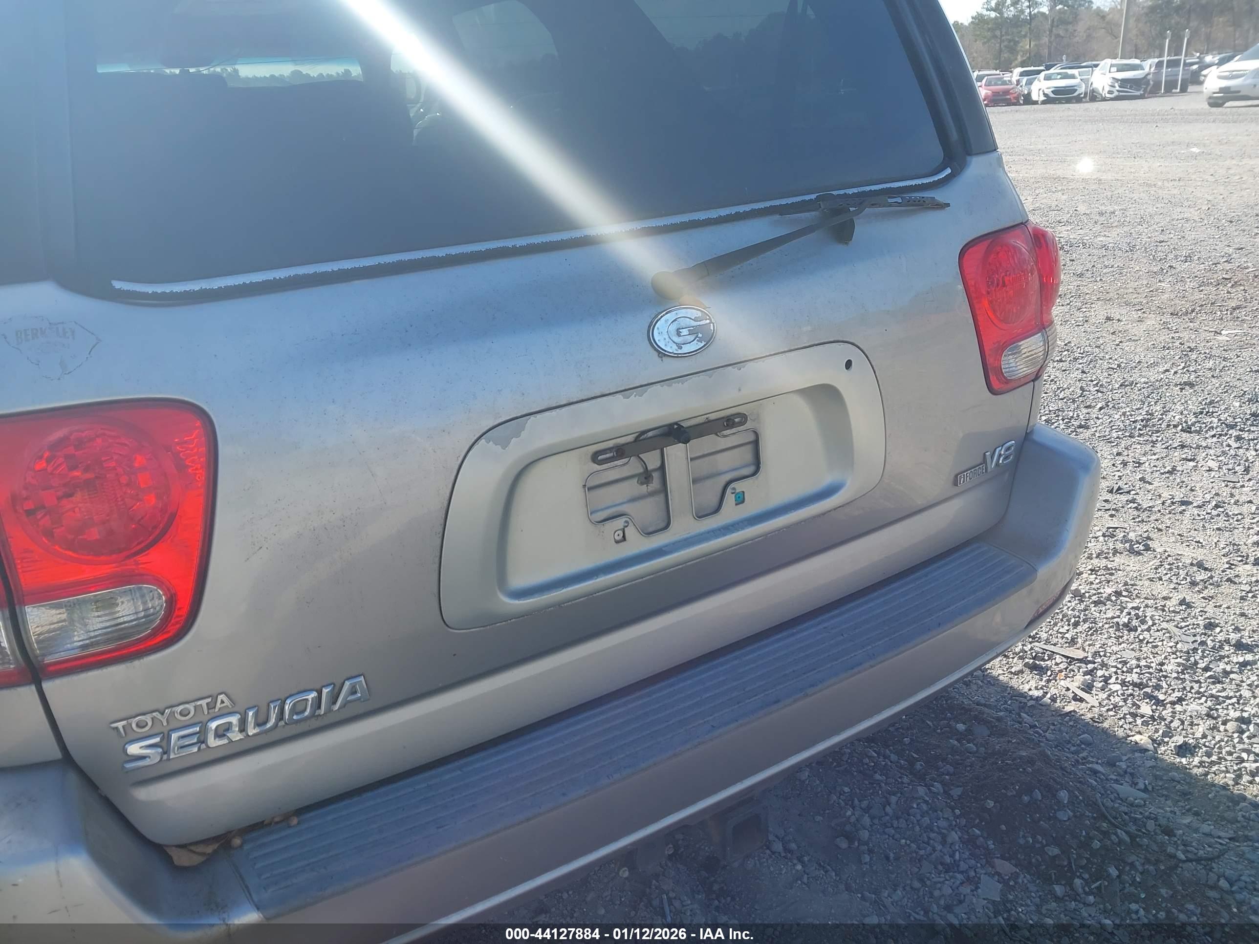 TOYOTA SEQUOIA image 6