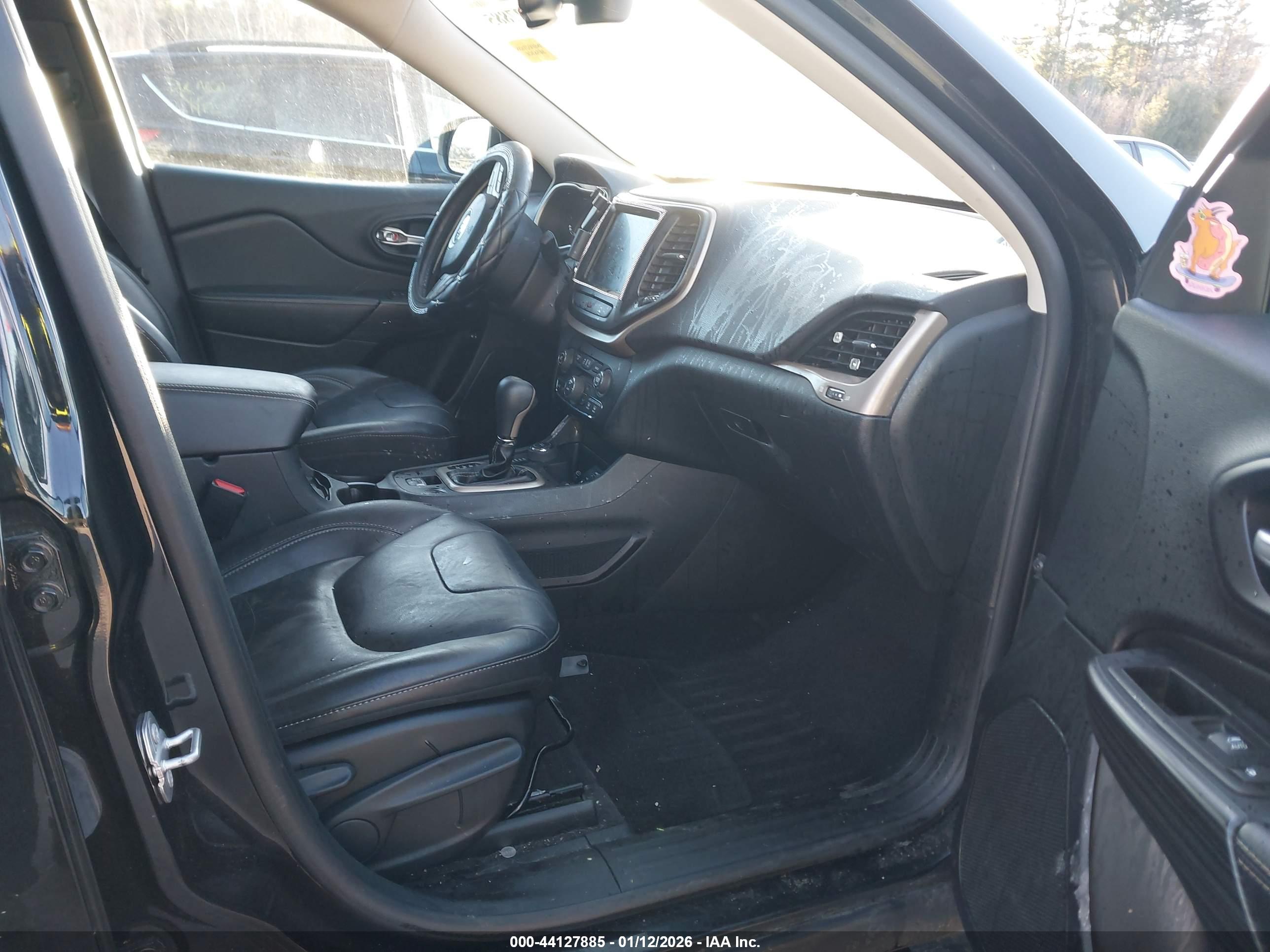 JEEP CHEROKEE image 5
