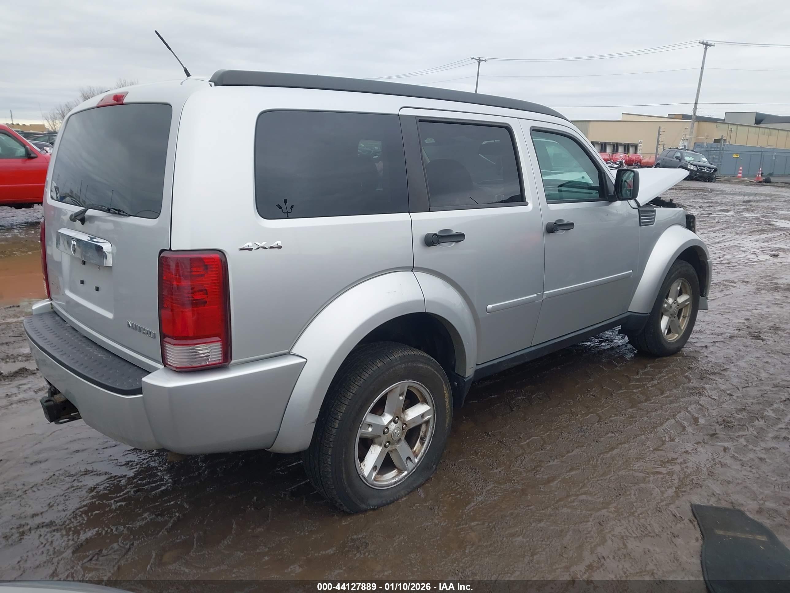 DODGE NITRO image 4