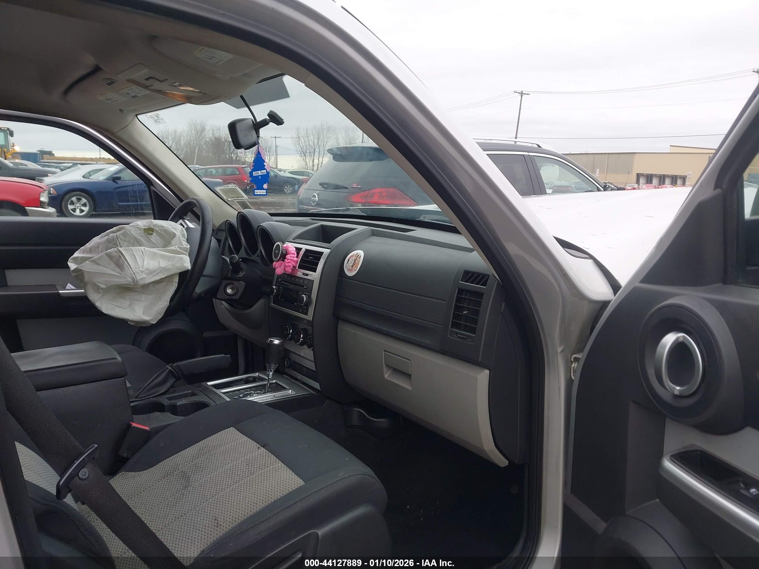 DODGE NITRO image 5