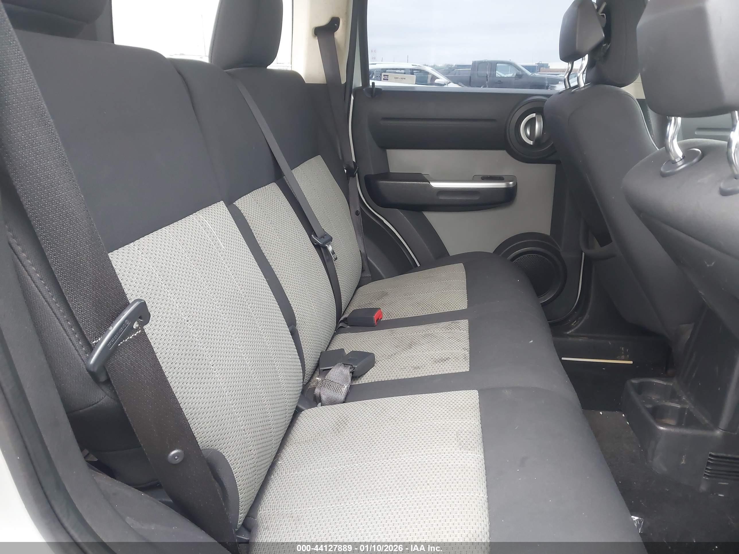 DODGE NITRO image 8