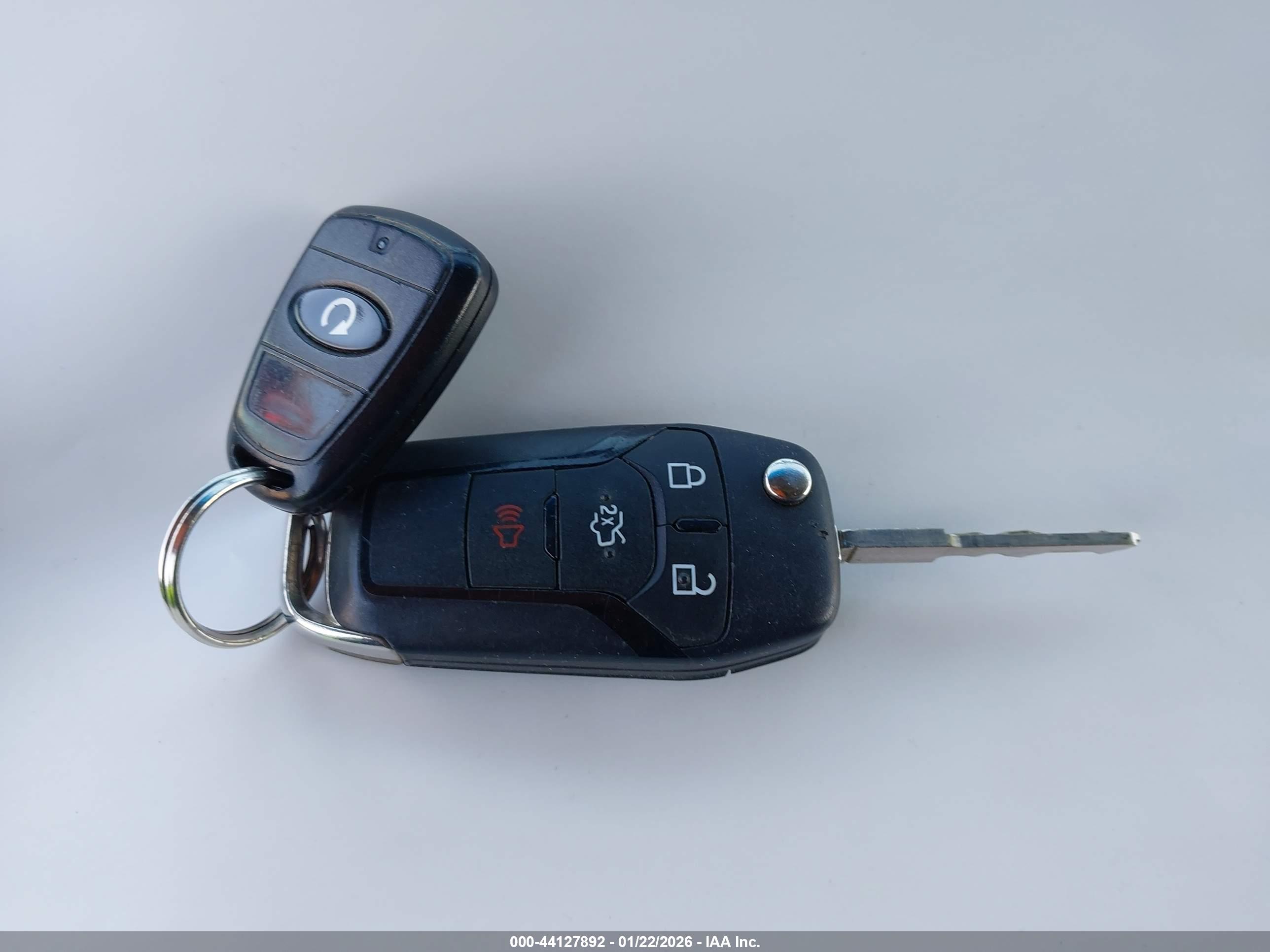 FORD FUSION image 11