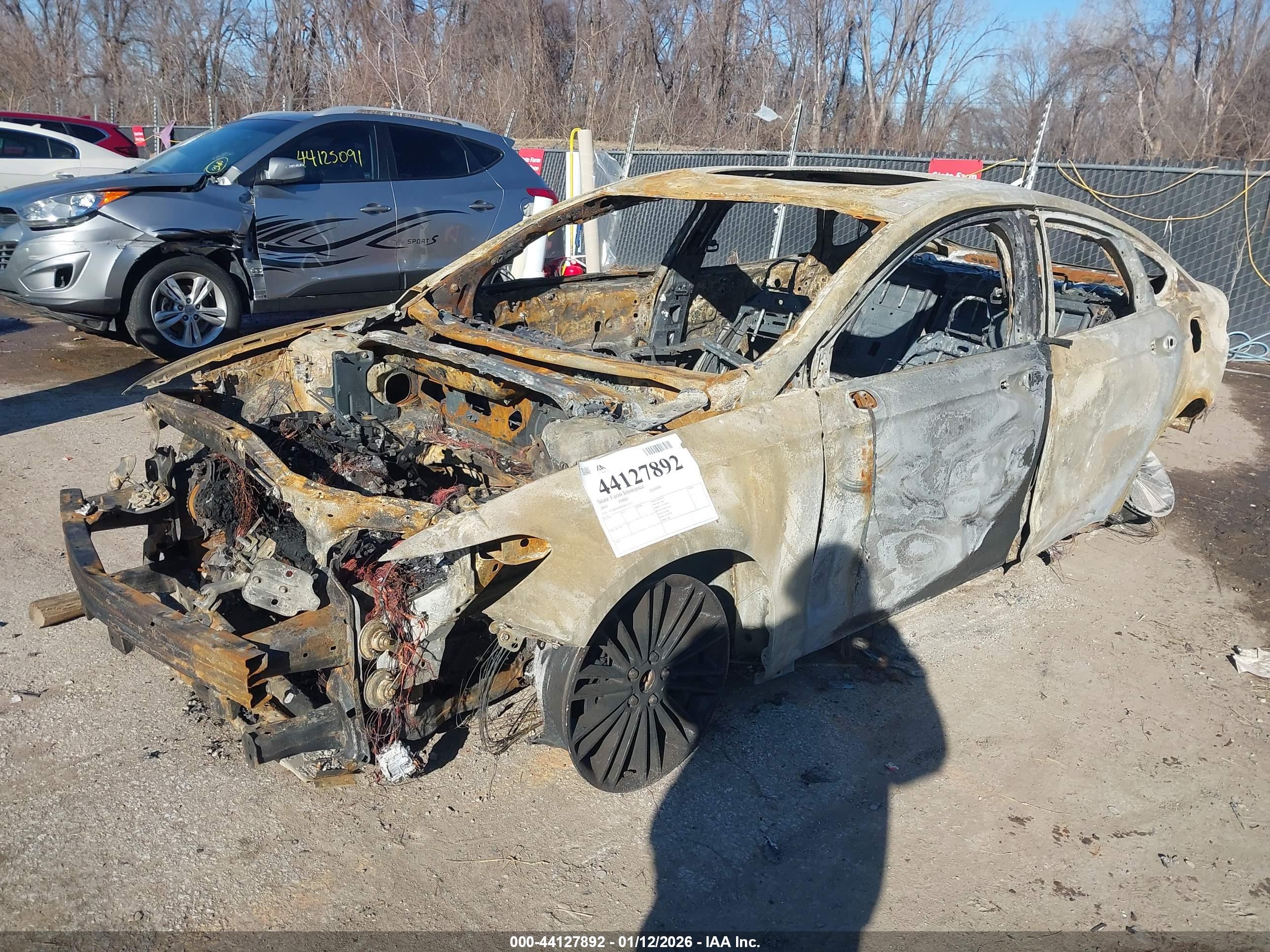 FORD FUSION image 2