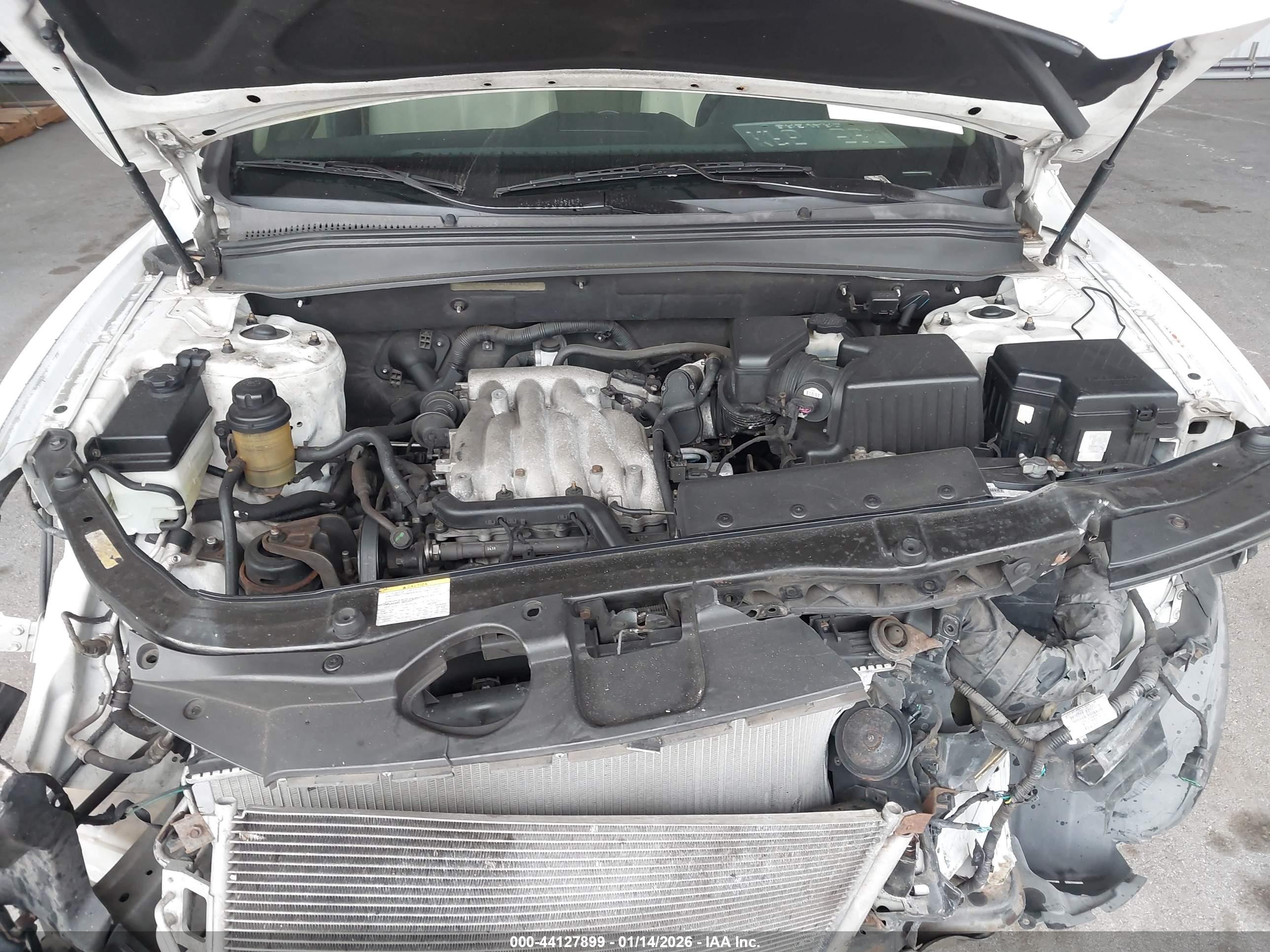 HYUNDAI SANTA image 10