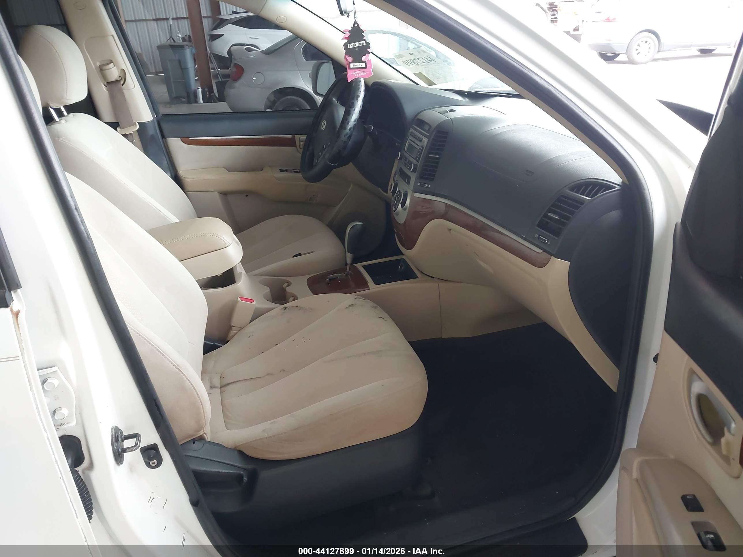 HYUNDAI SANTA image 5