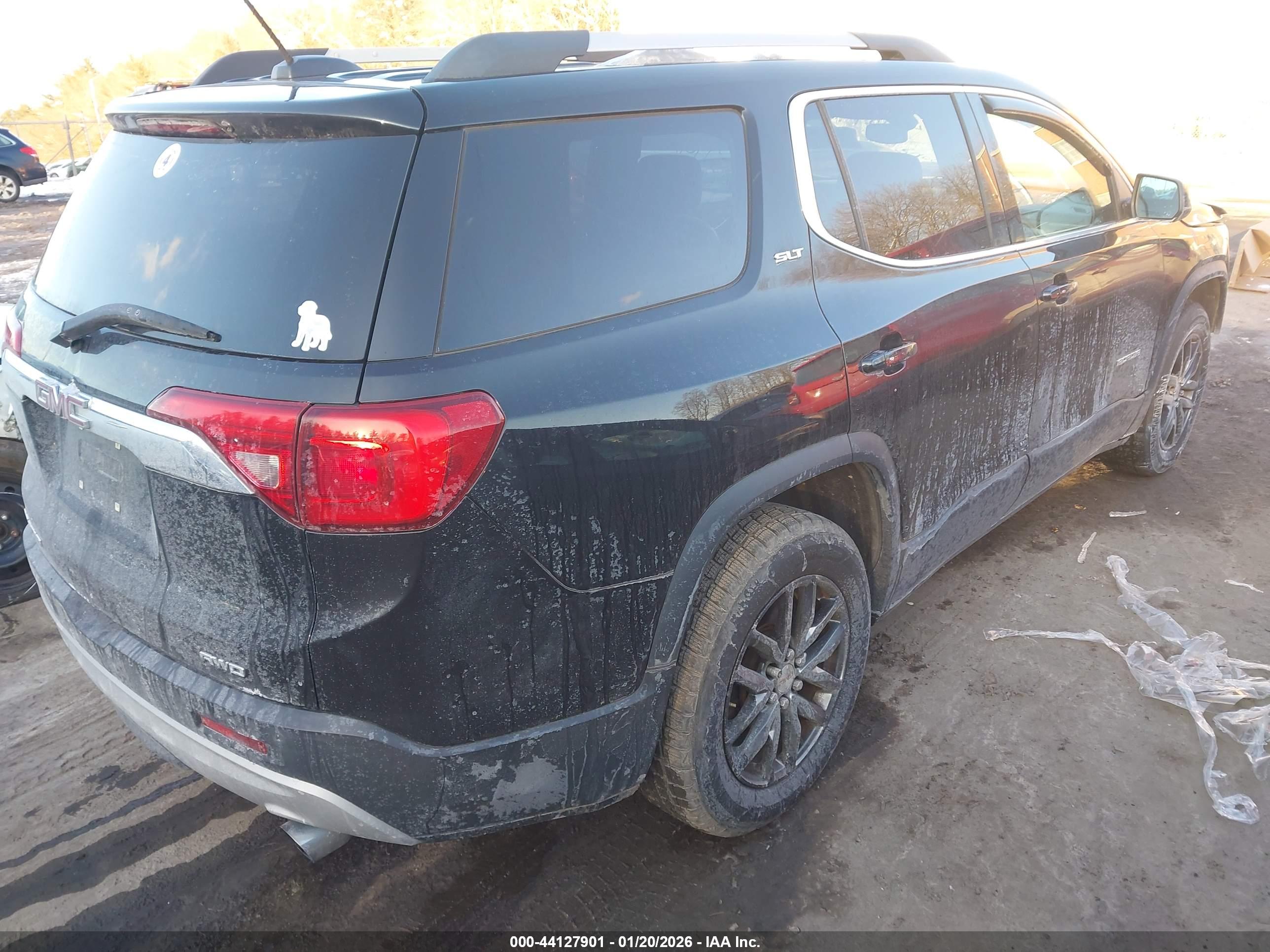 GMC ACADIA image 4