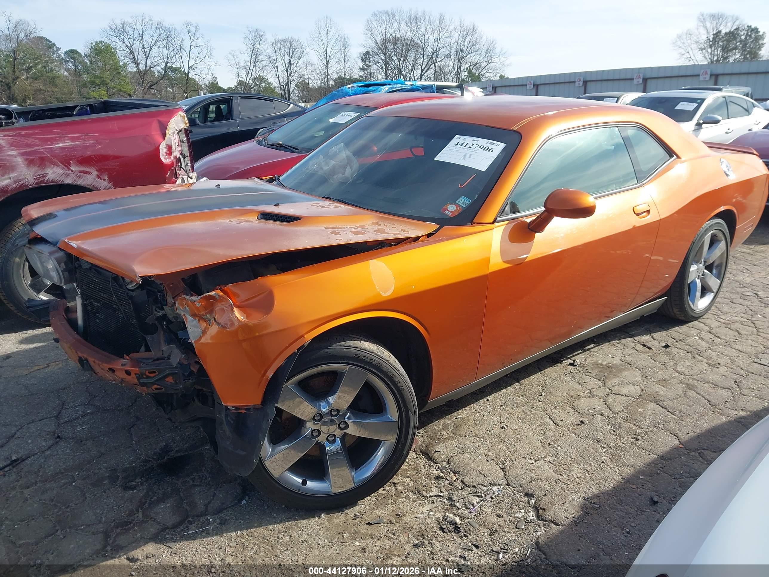 DODGE CHALLENGER image 2