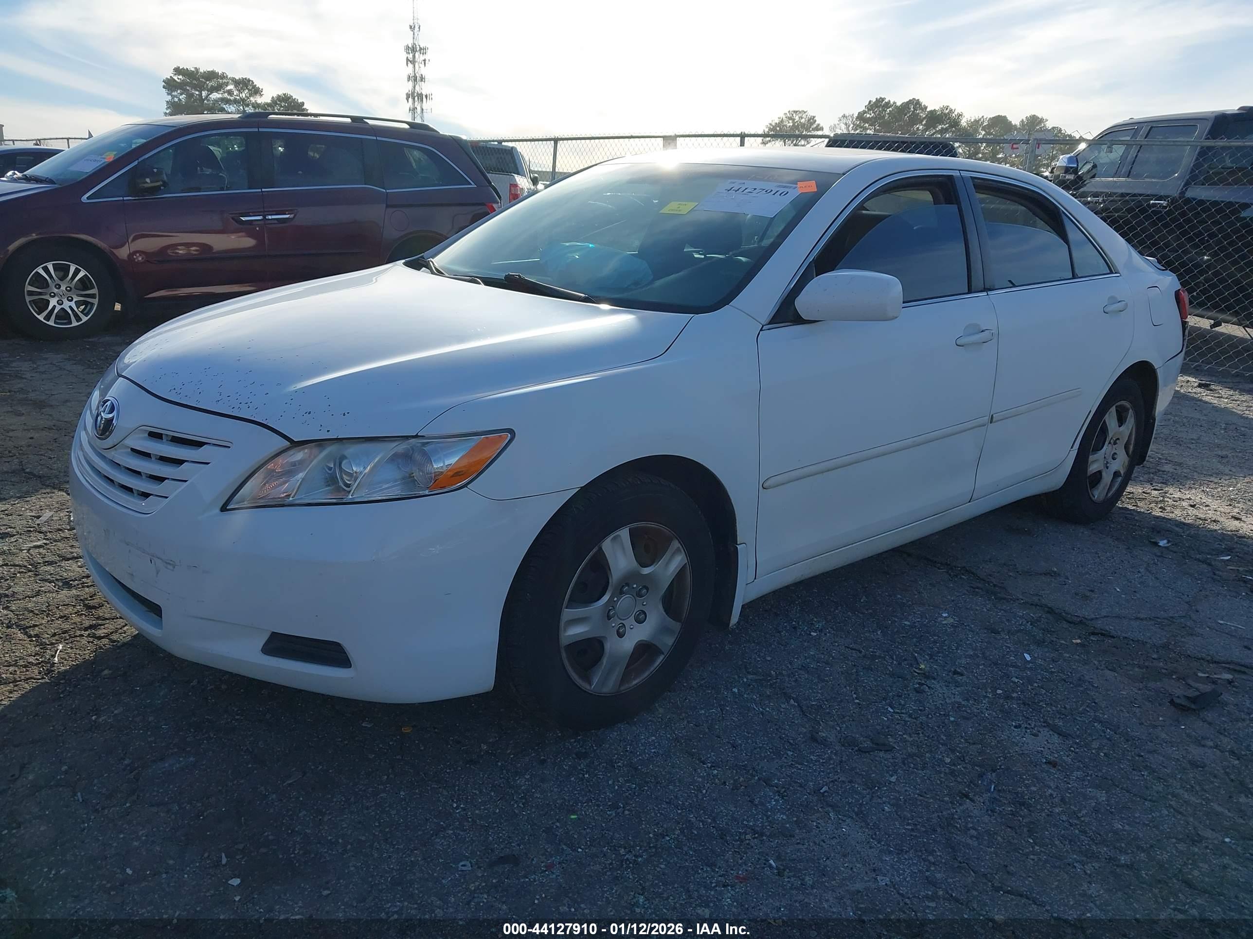 TOYOTA CAMRY image 2