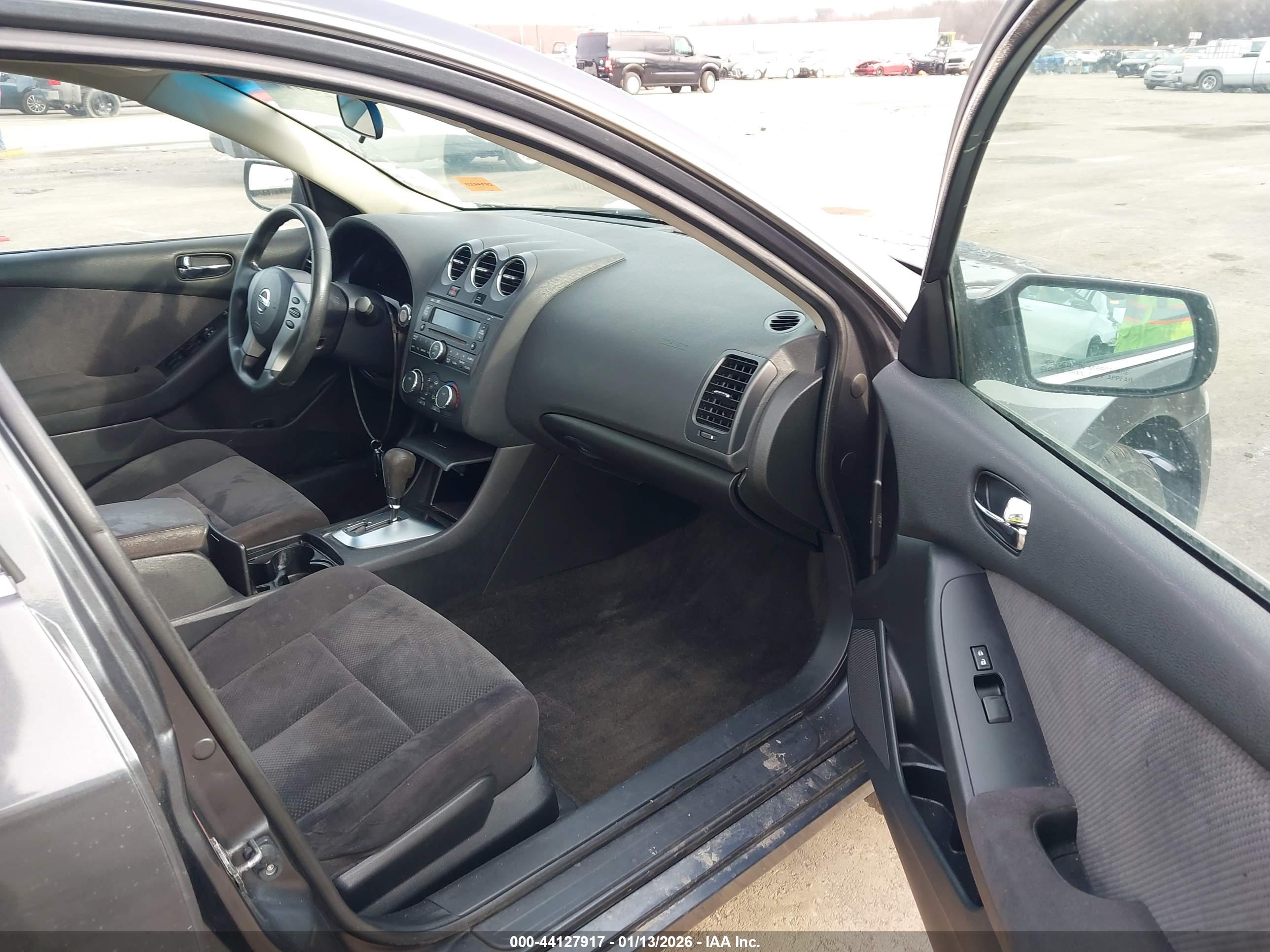 NISSAN ALTIMA image 5