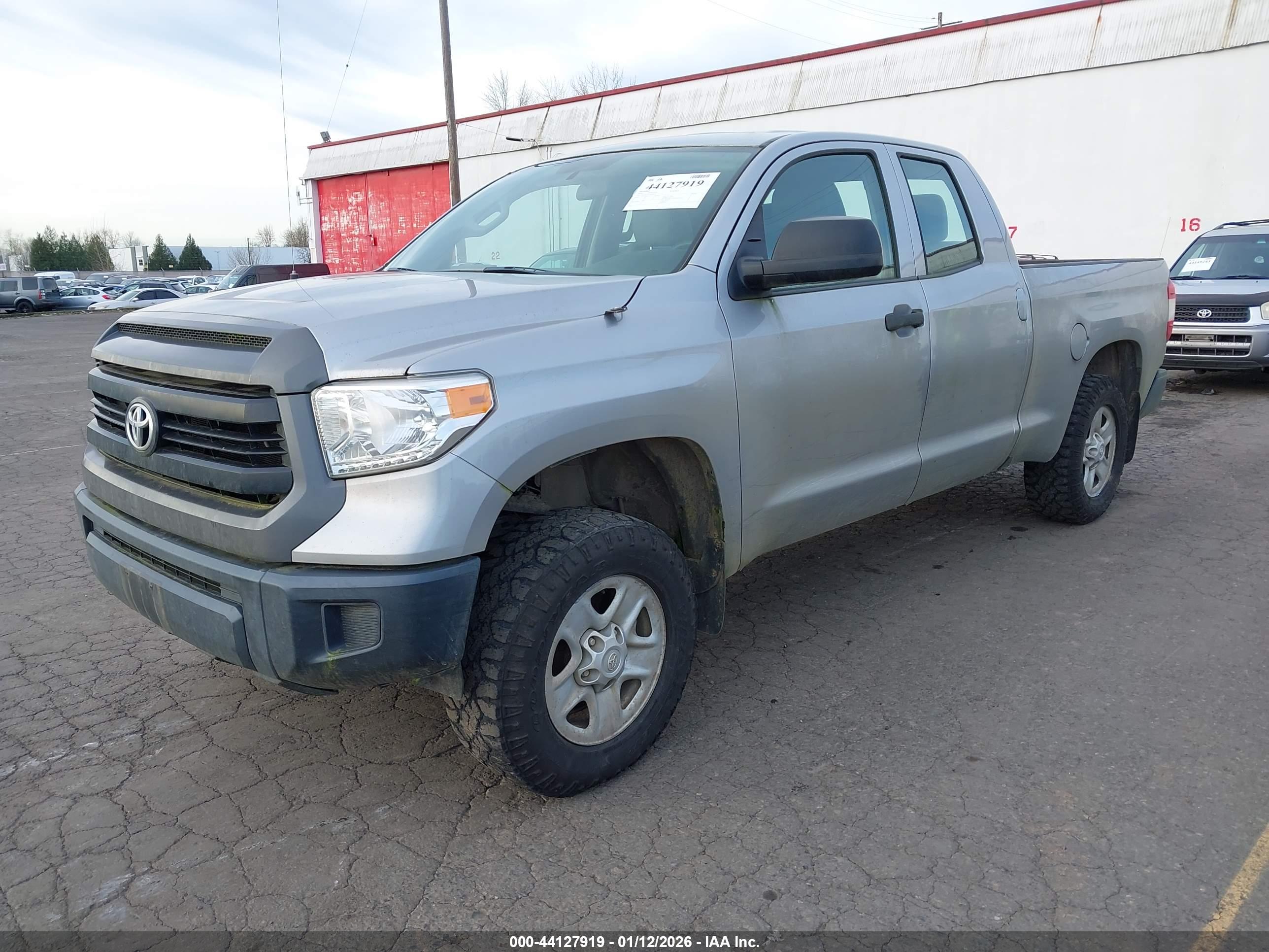 TOYOTA TUNDRA image 2
