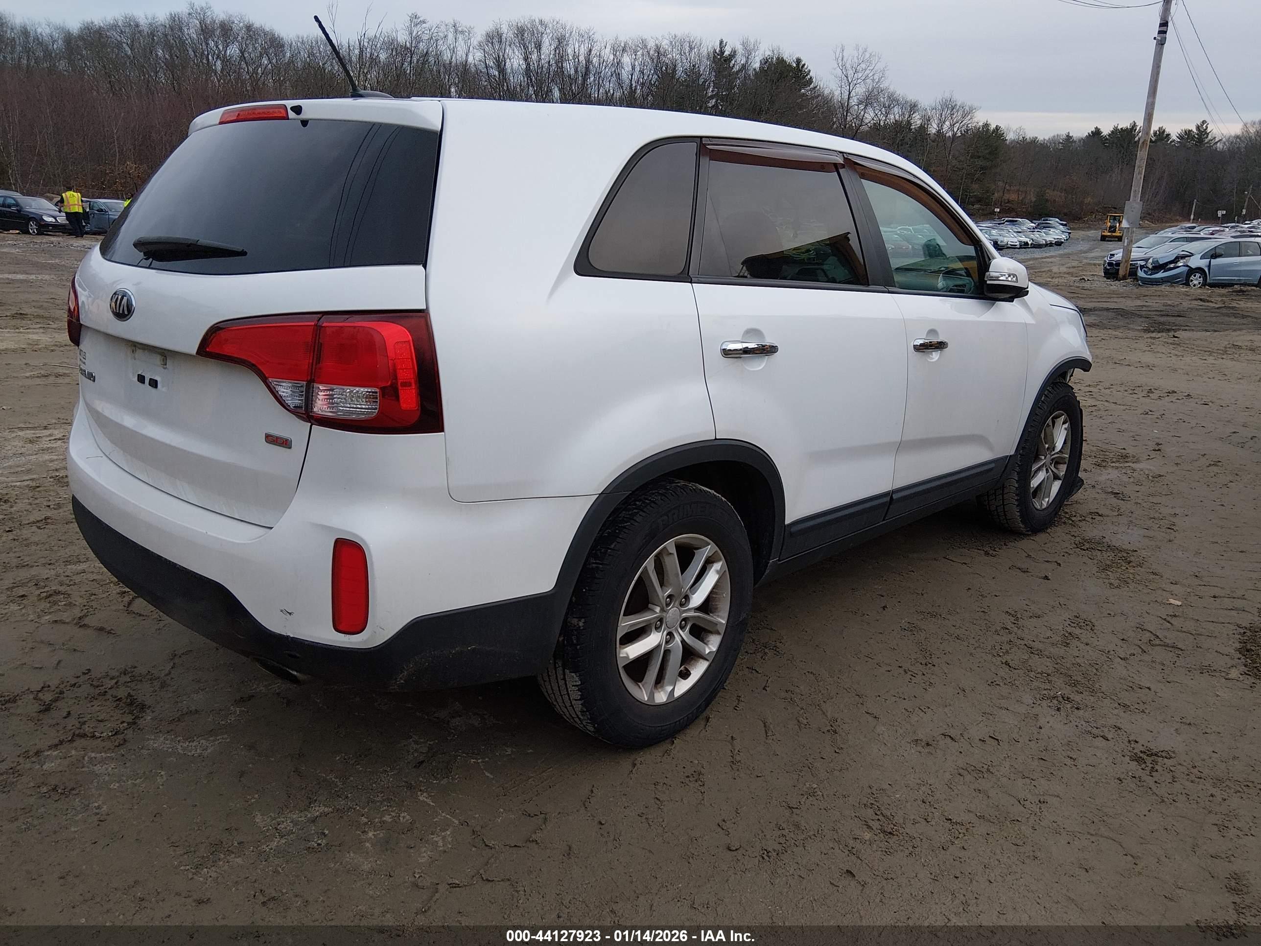 KIA SORENTO image 4