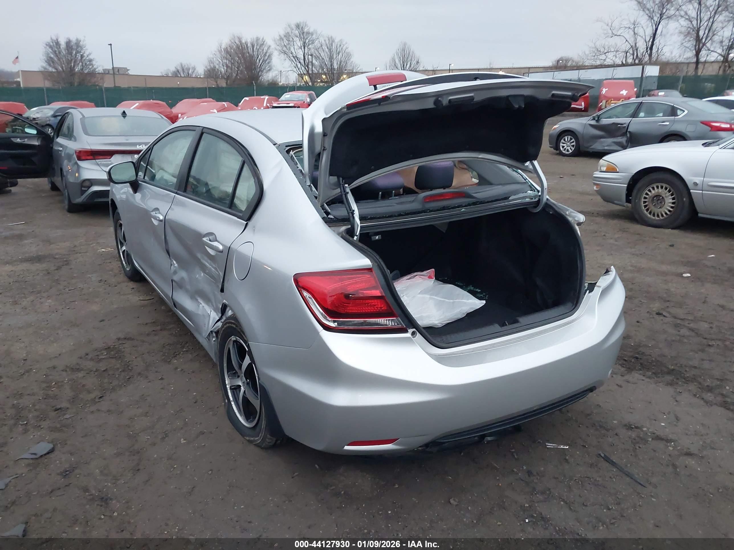 HONDA CIVIC image 3