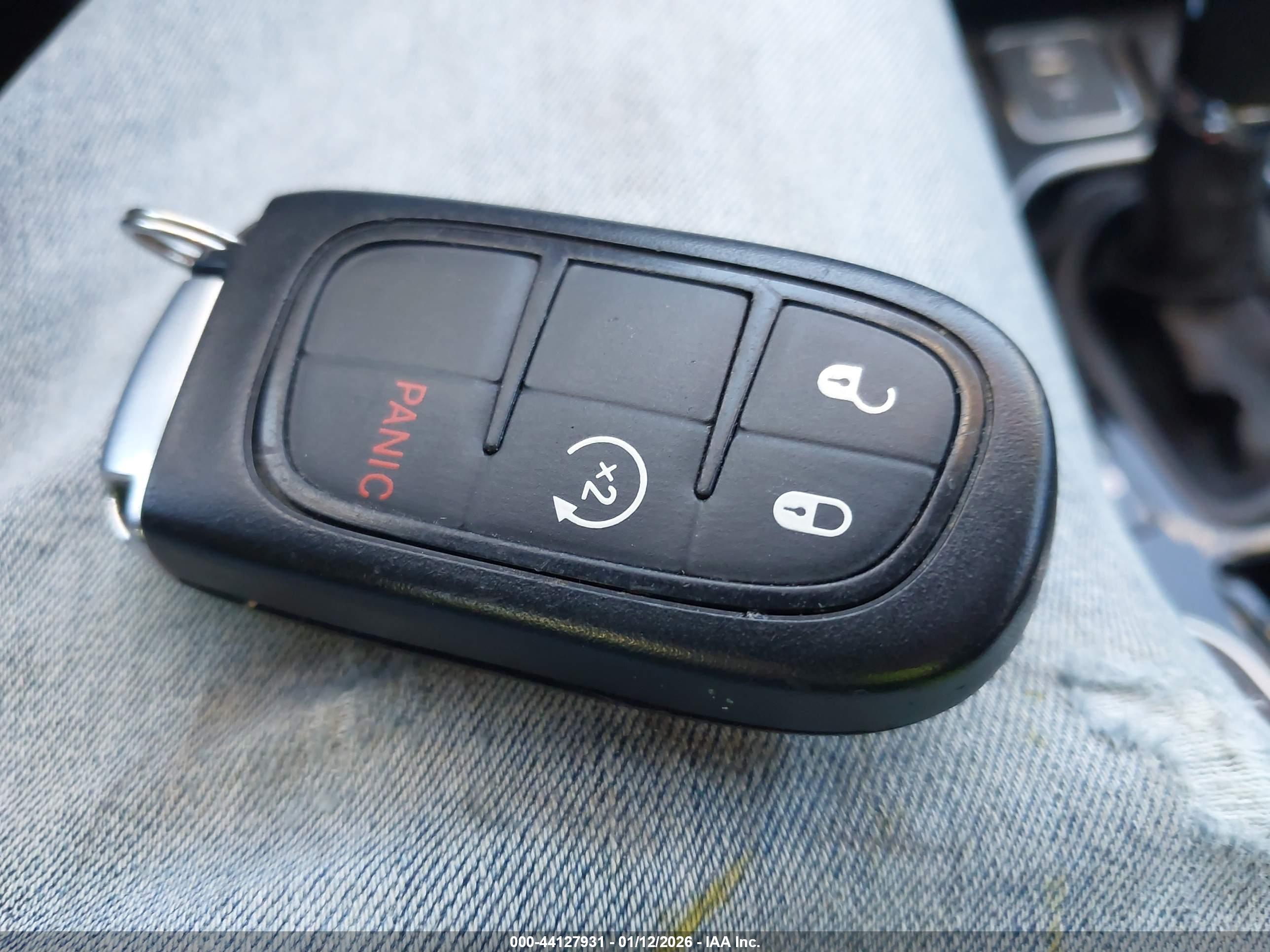 JEEP CHEROKEE image 11