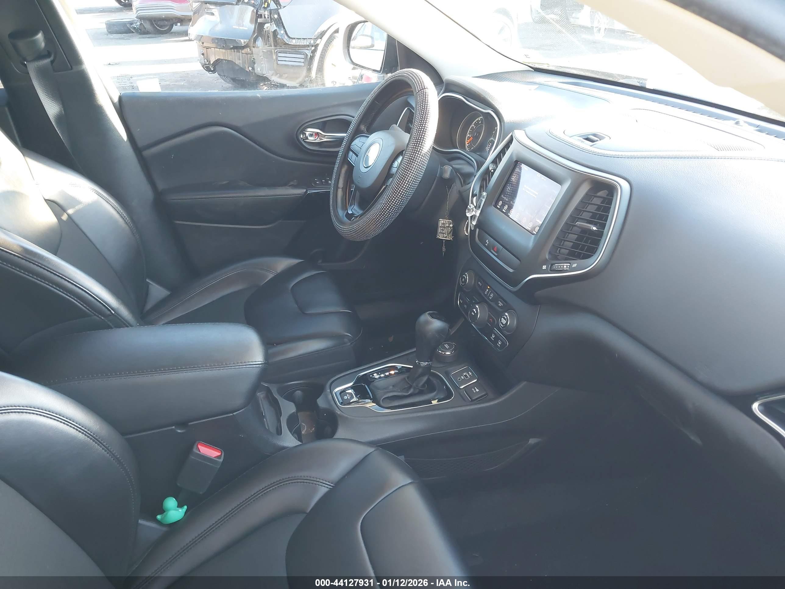 JEEP CHEROKEE image 5