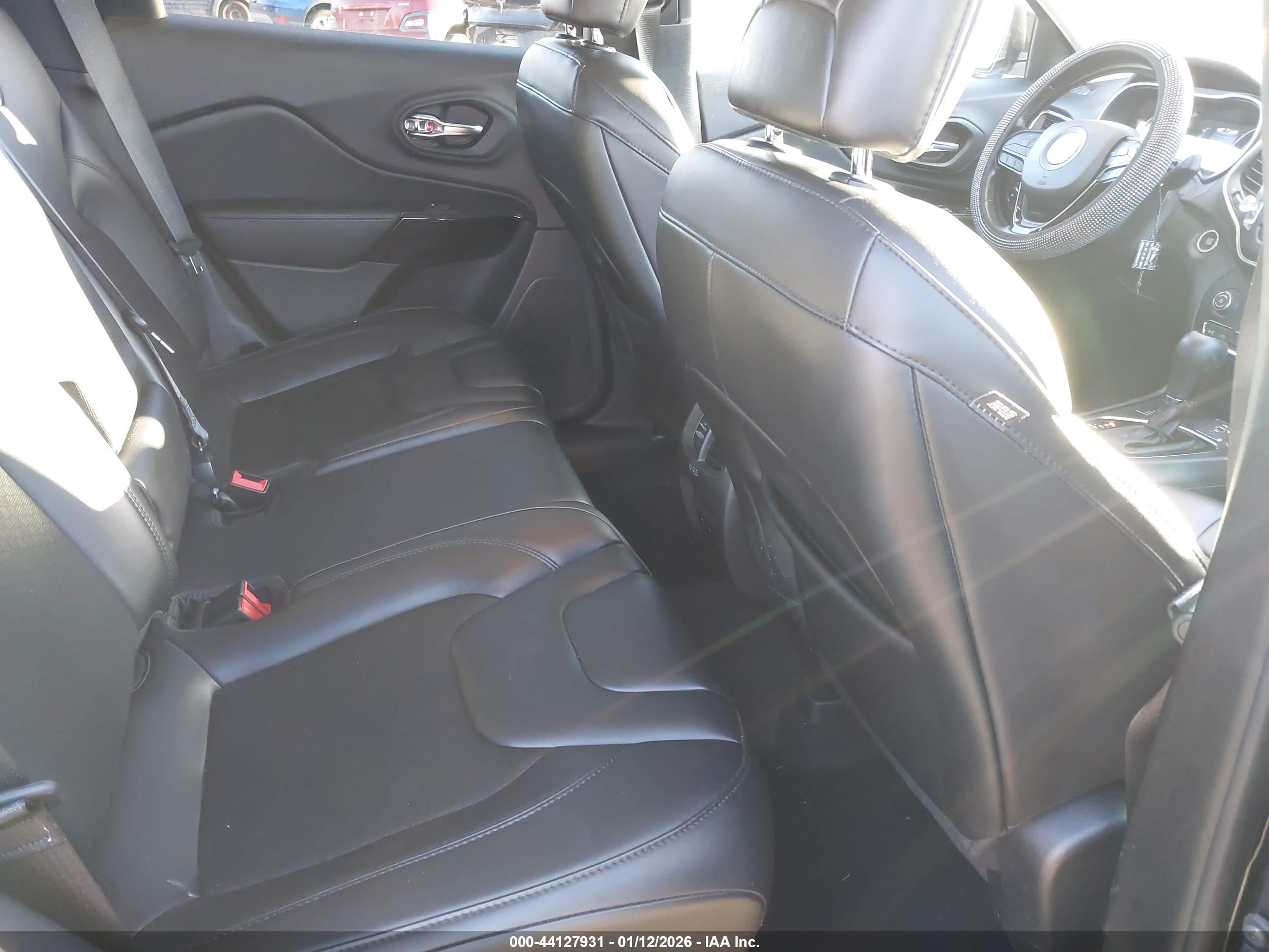 JEEP CHEROKEE image 8