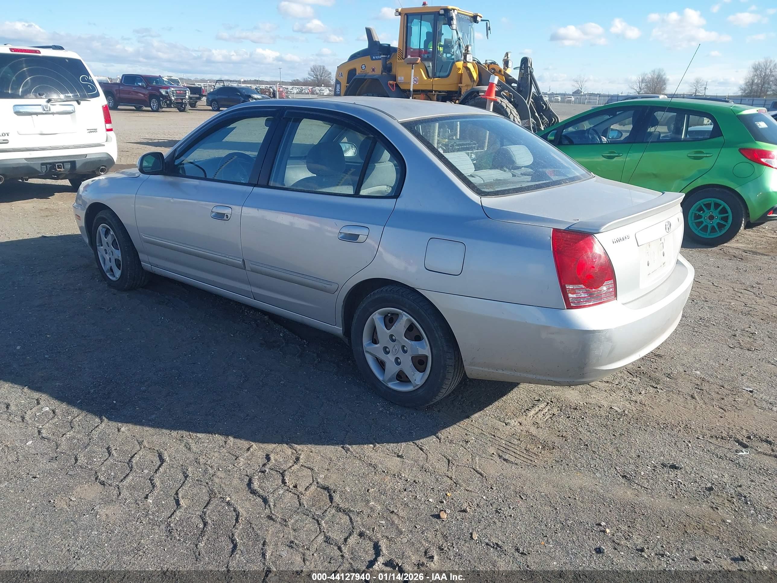 HYUNDAI ELANTRA image 3
