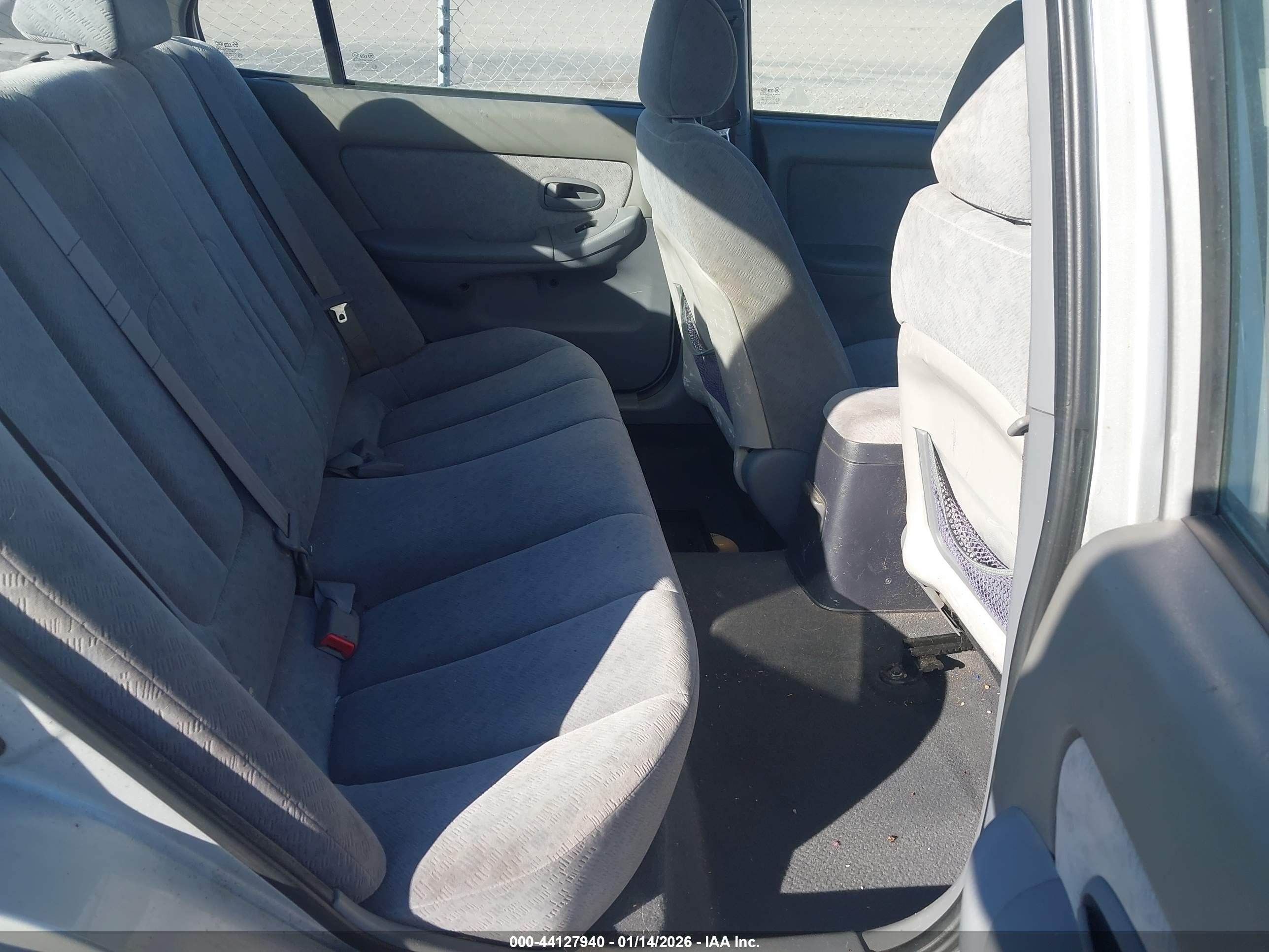 HYUNDAI ELANTRA image 8