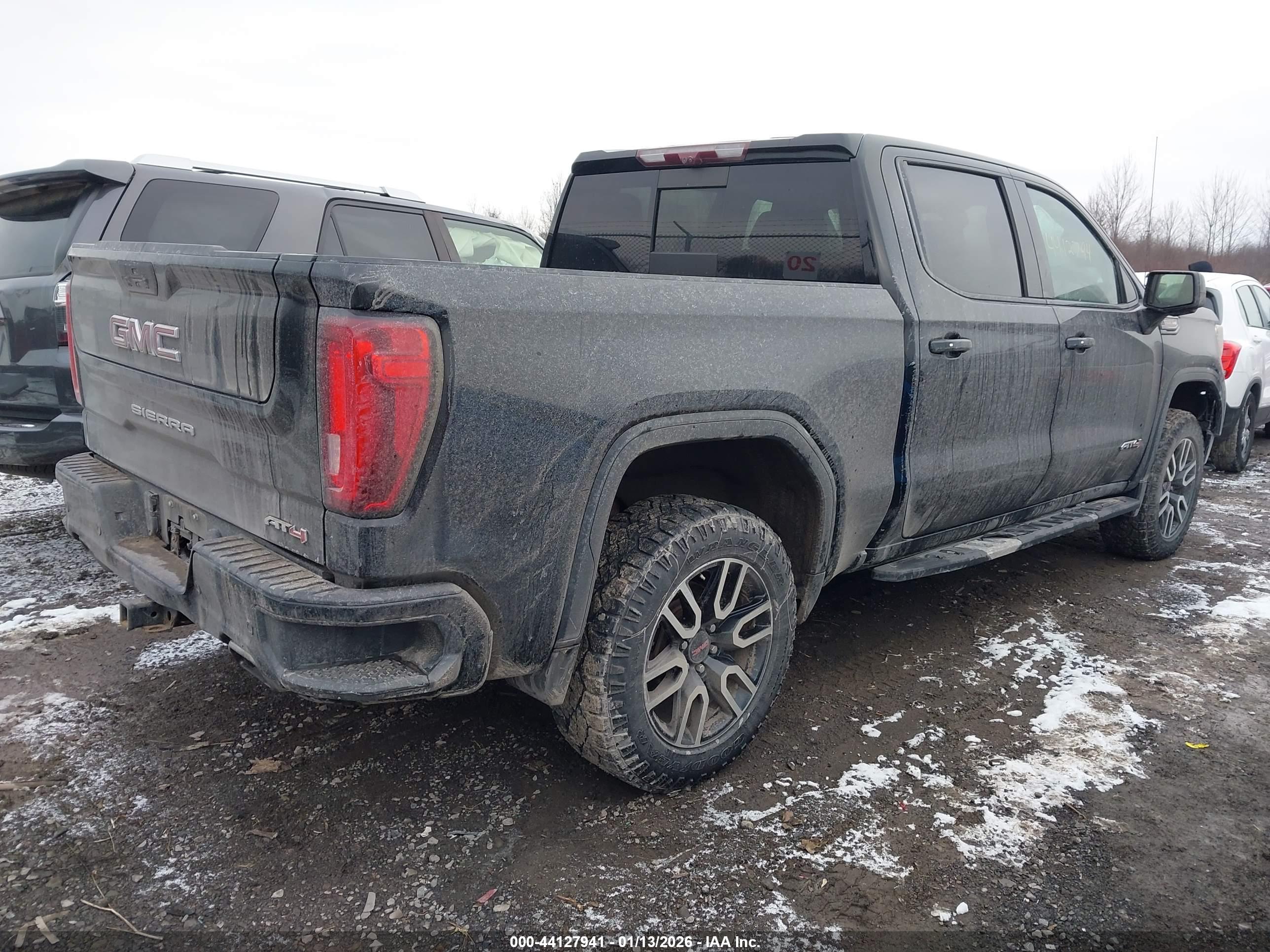 GMC SIERRA image 4