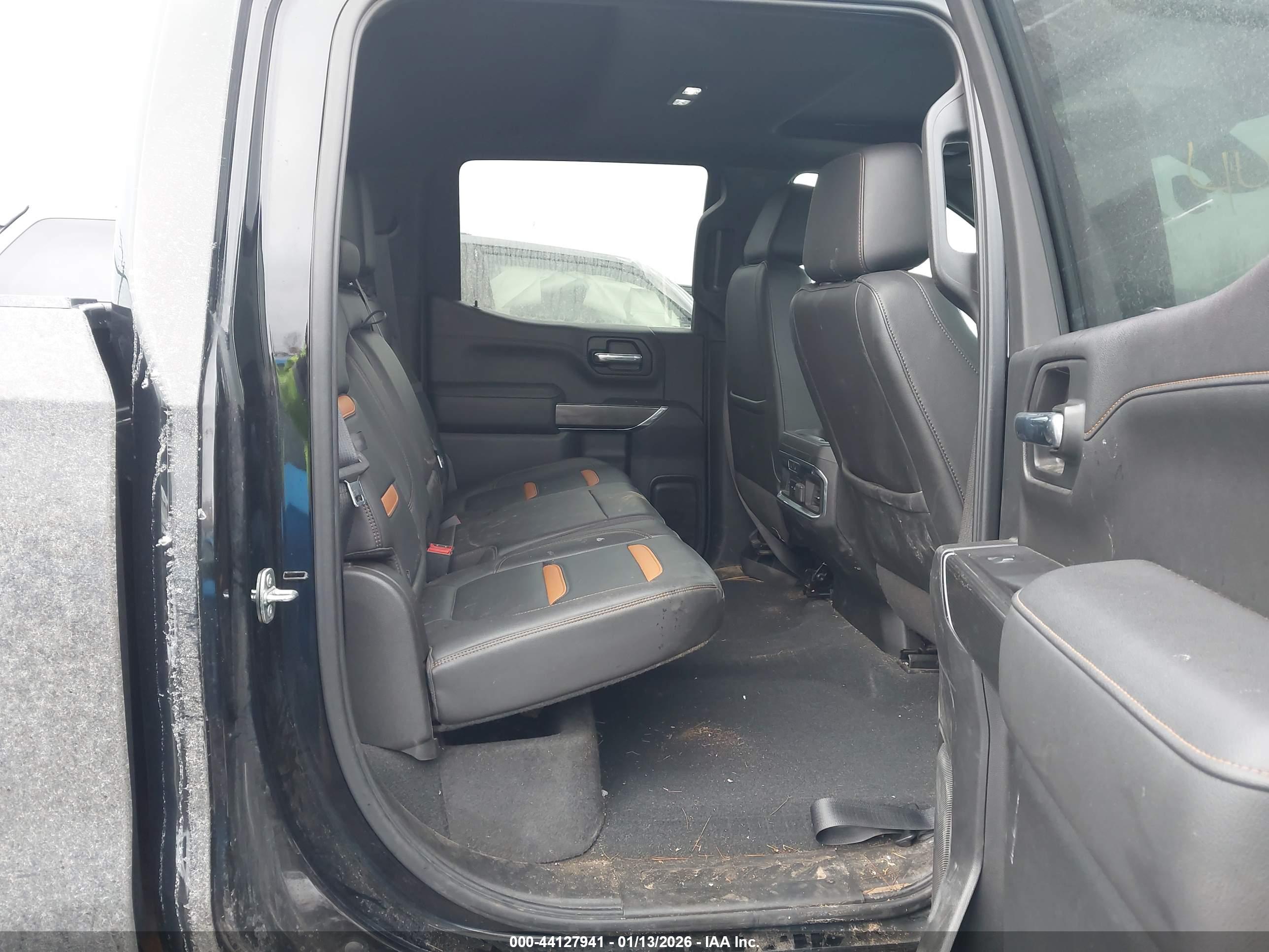 GMC SIERRA image 8