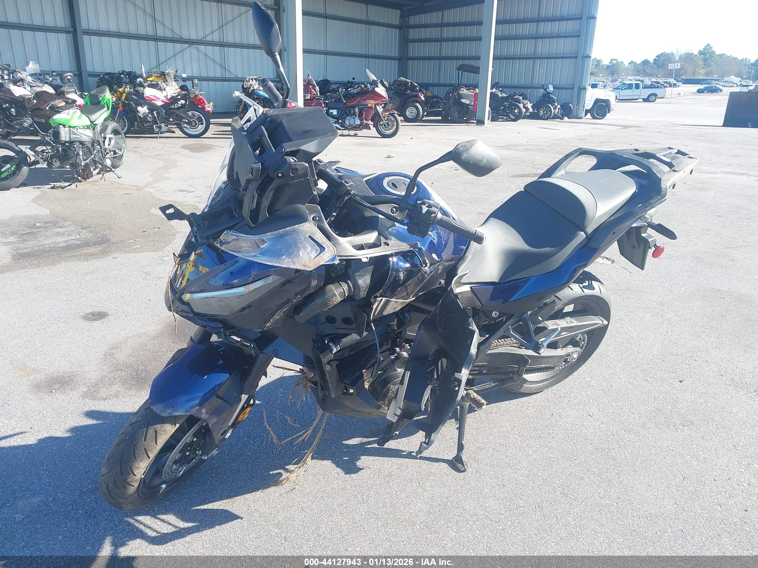 HONDA NT1100 image 2