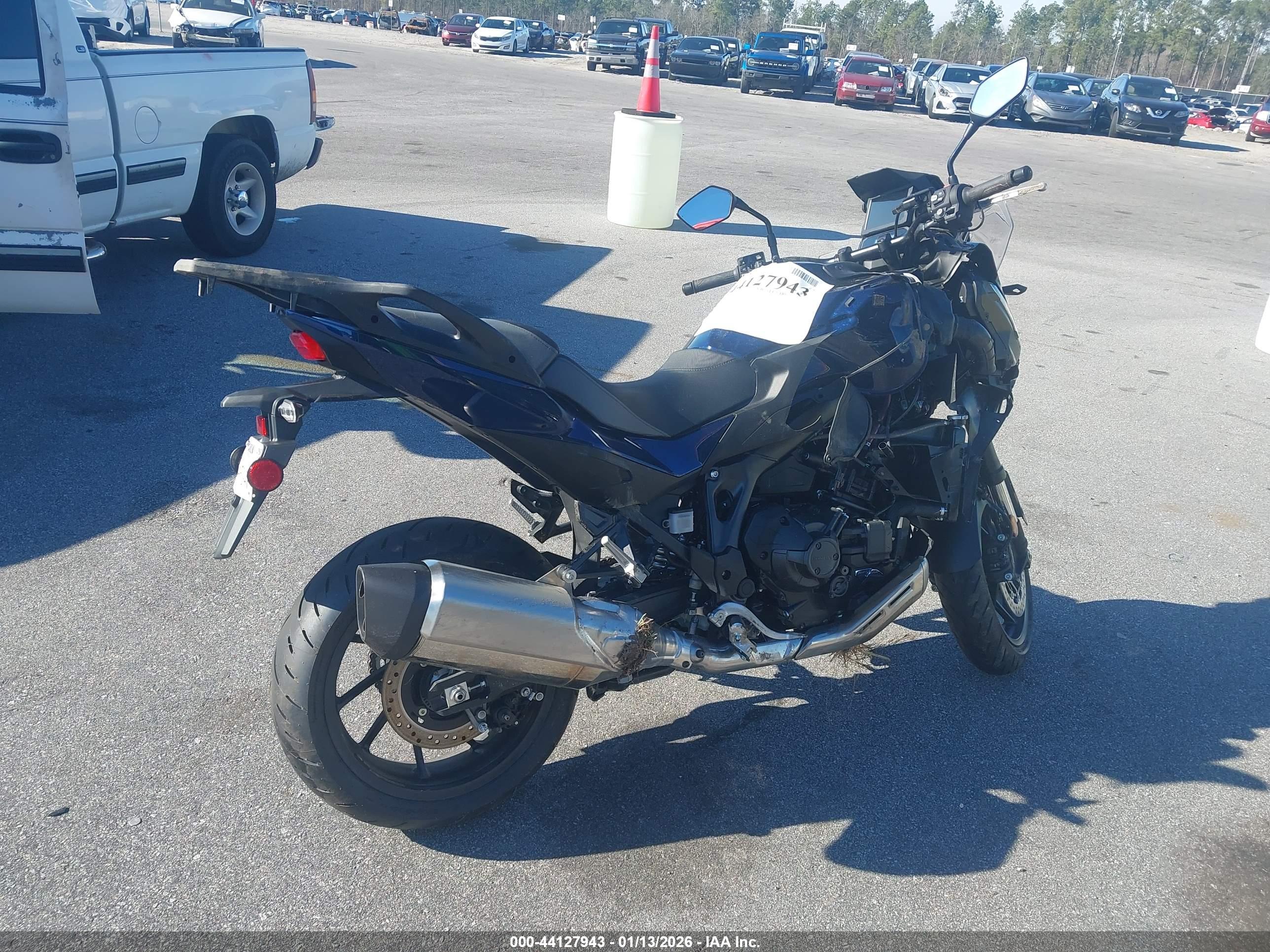 HONDA NT1100 image 4