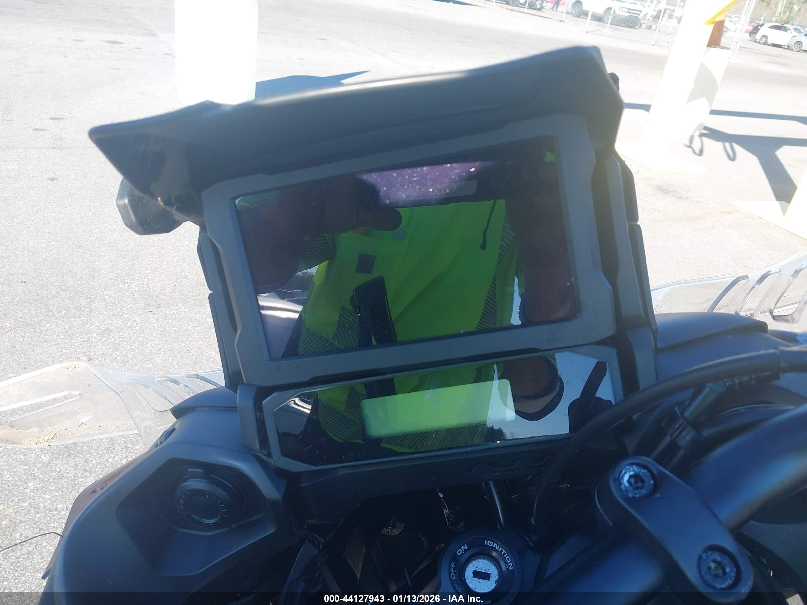 HONDA NT1100 image 7