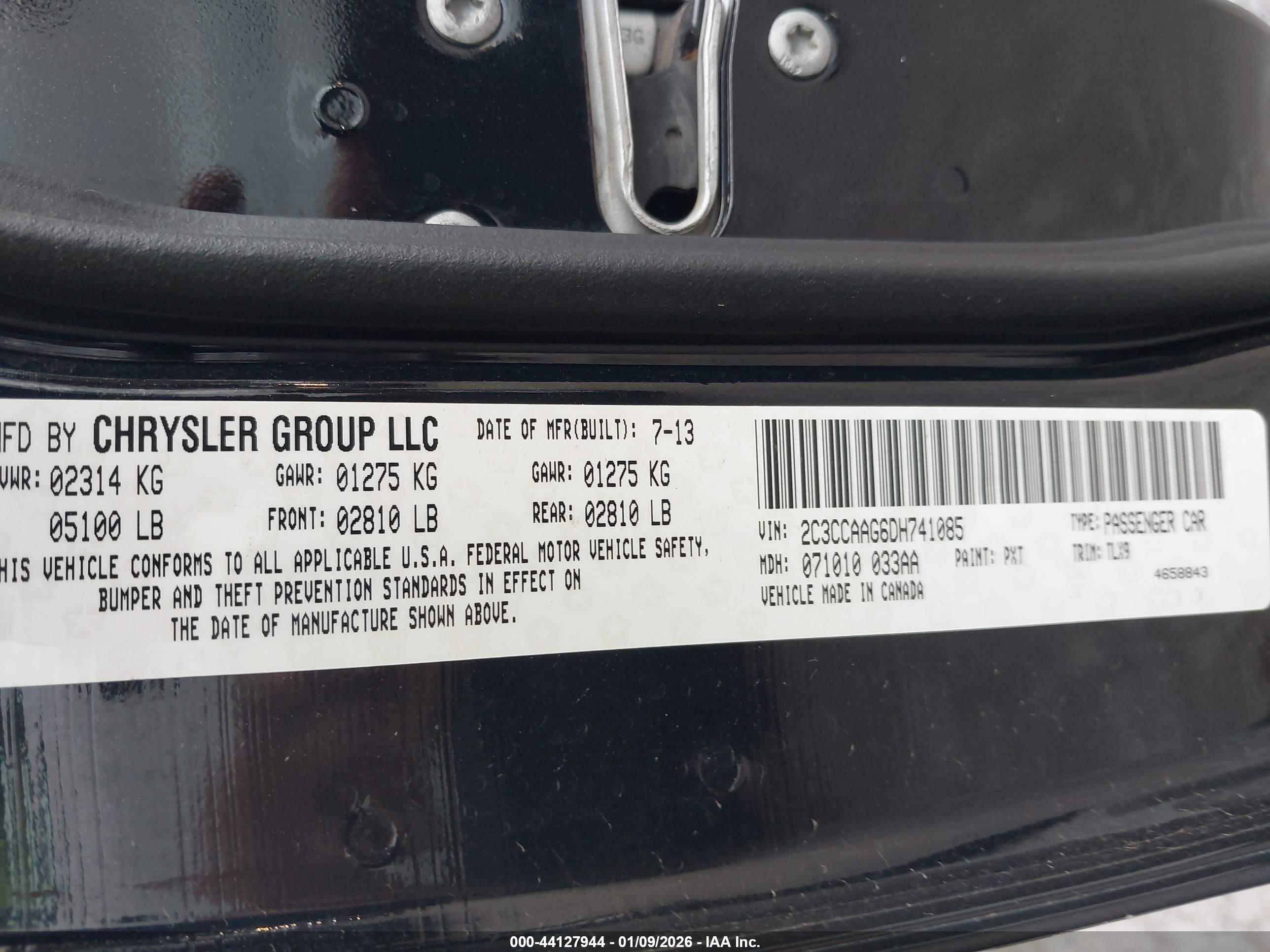 CHRYSLER 300 image 9