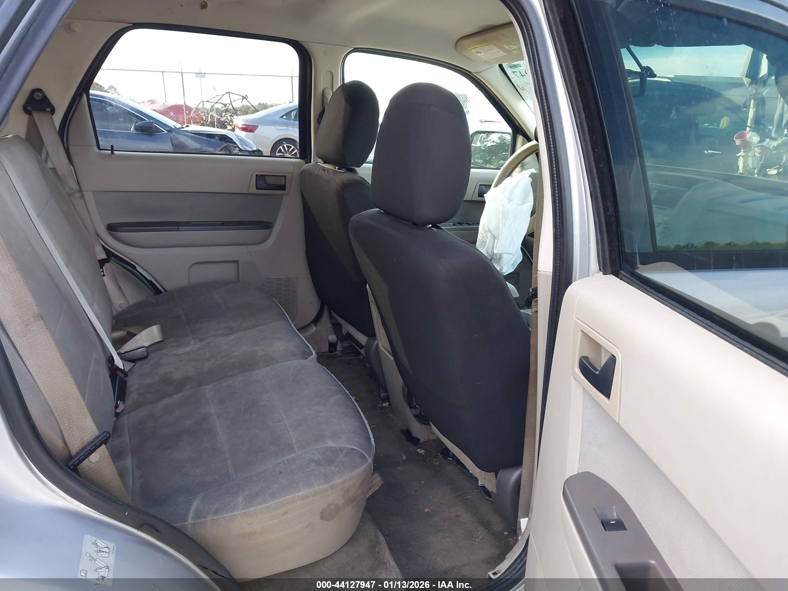 FORD ESCAPE image 8