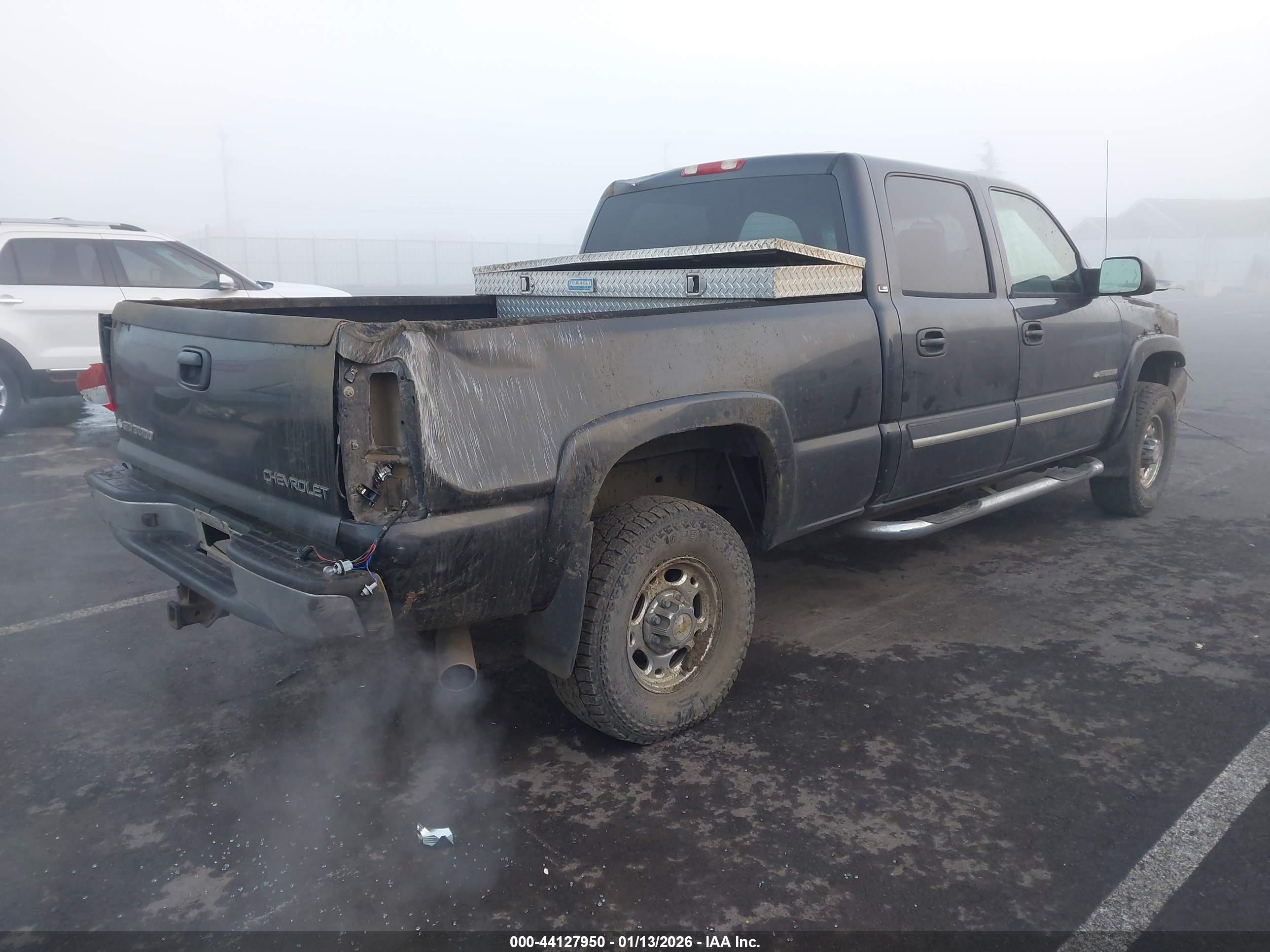 CHEVROLET SILVERADO image 4