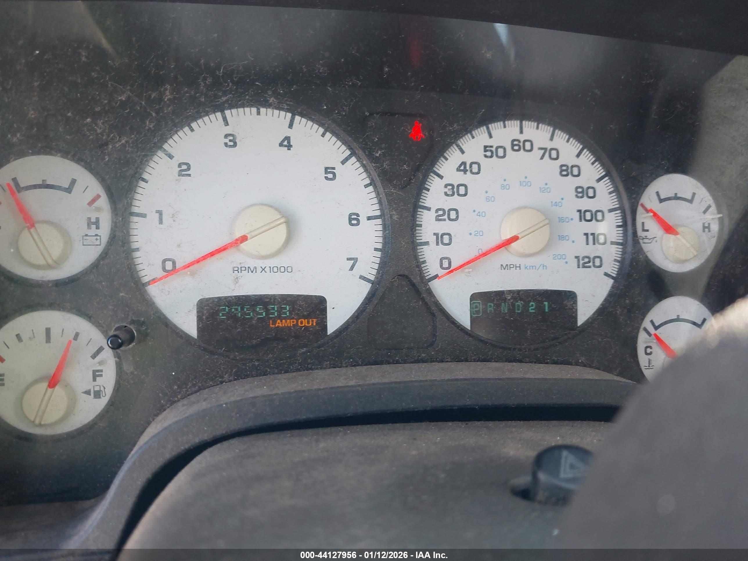 DODGE RAM image 7