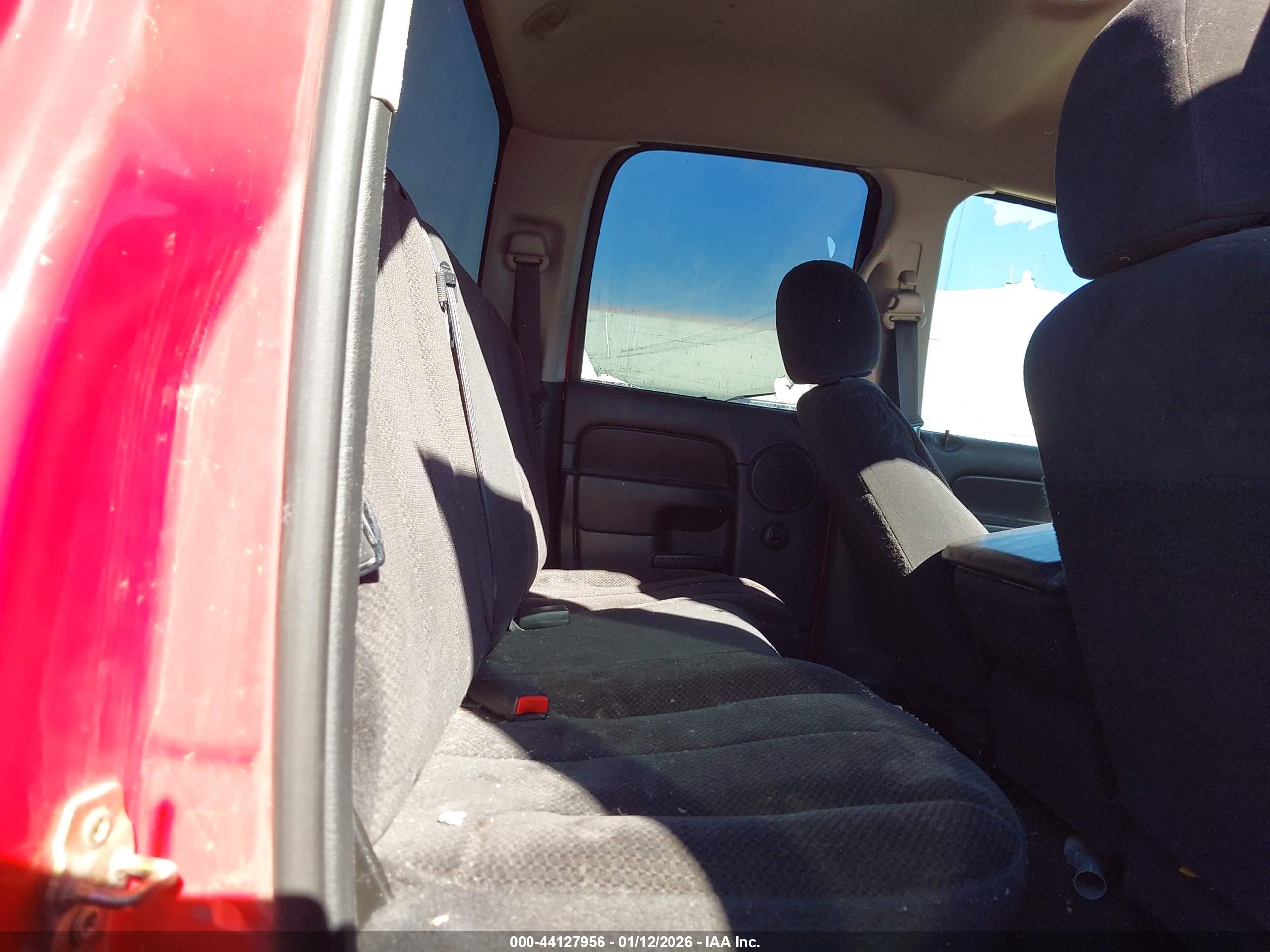 DODGE RAM image 8