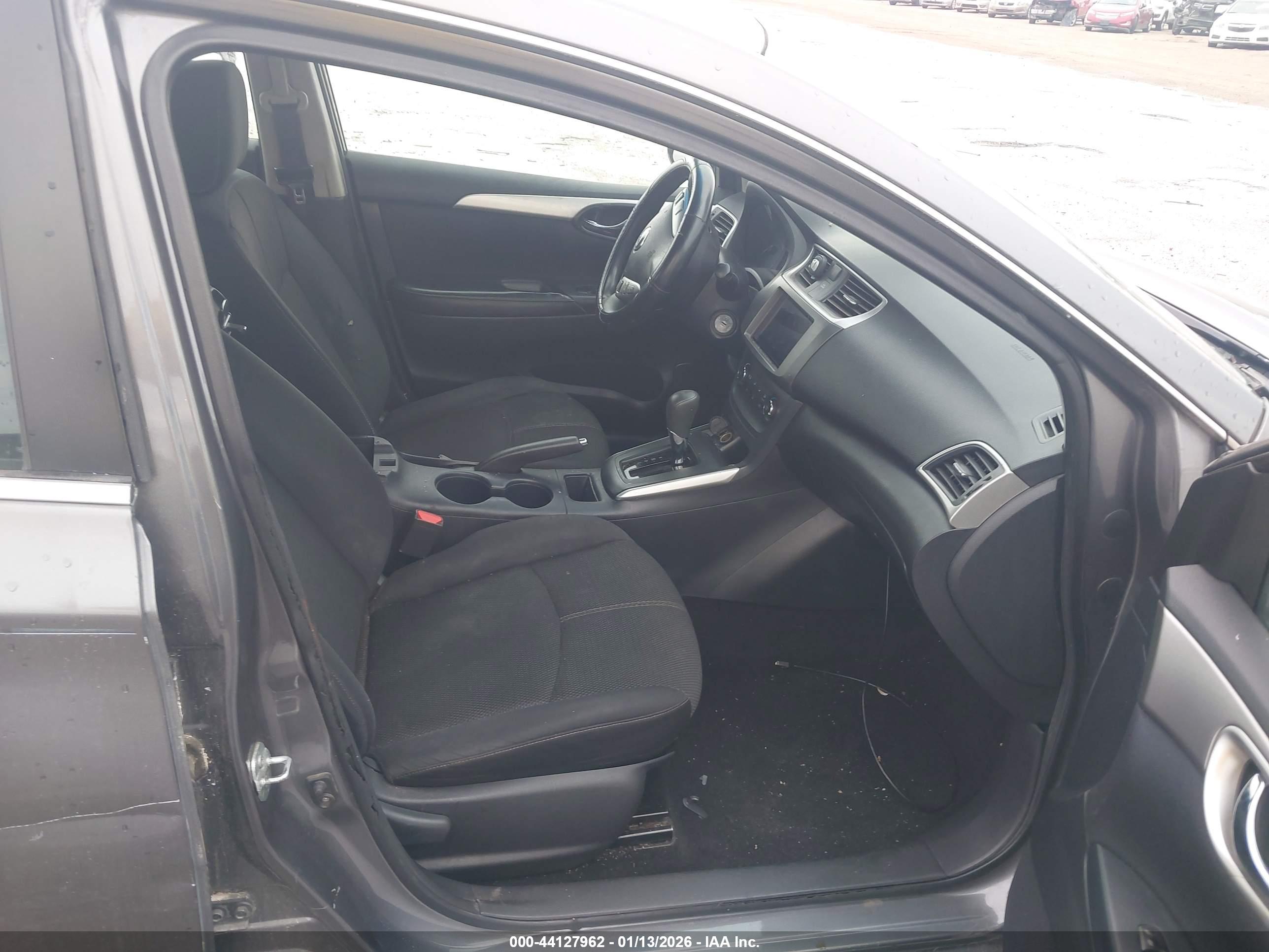NISSAN SENTRA image 5