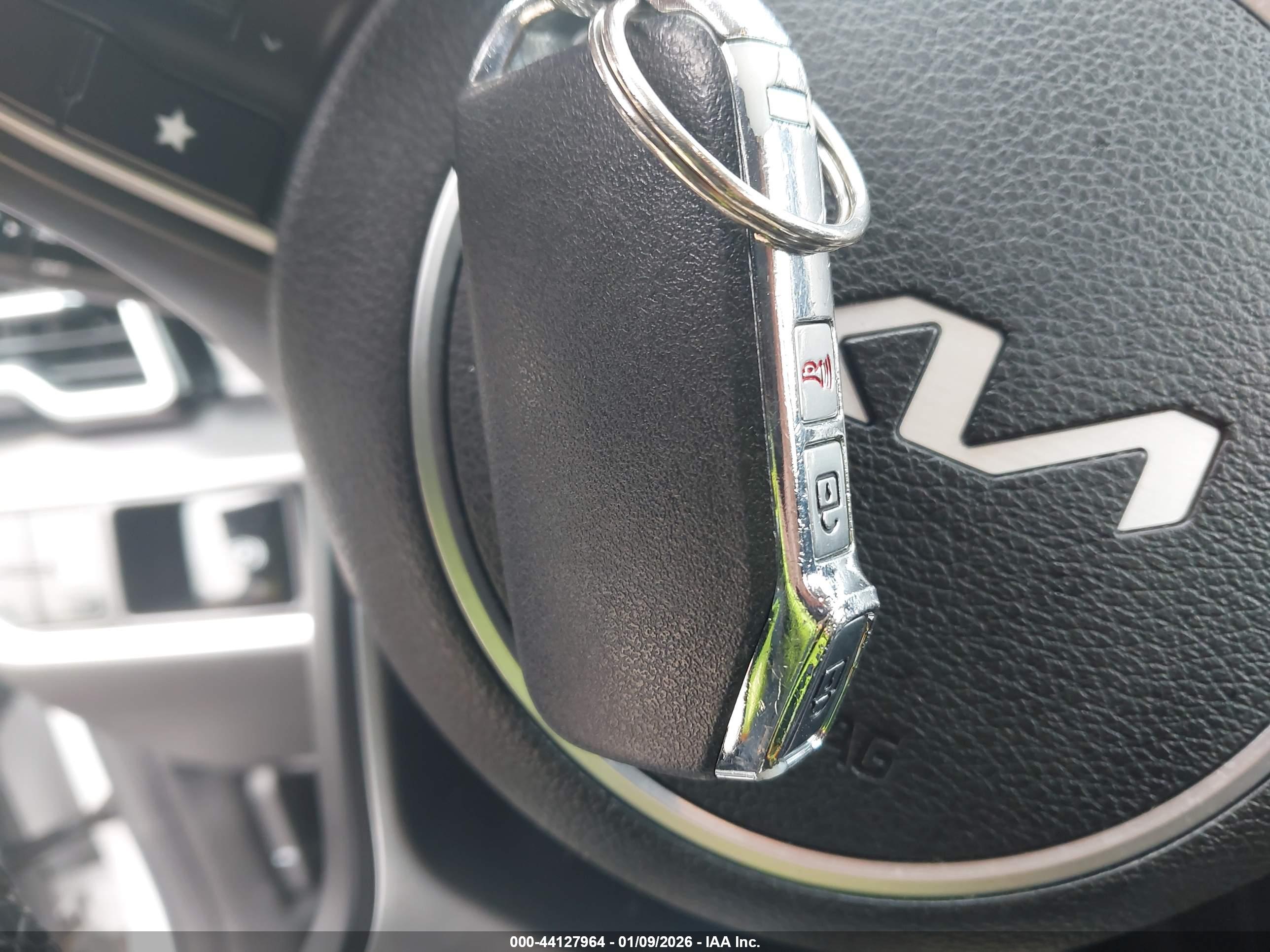 KIA SPORTAGE image 11