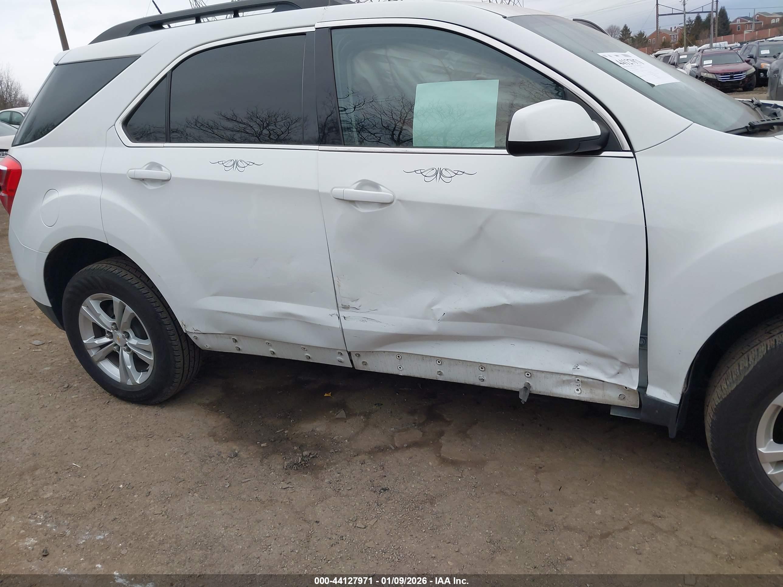 CHEVROLET EQUINOX image 6
