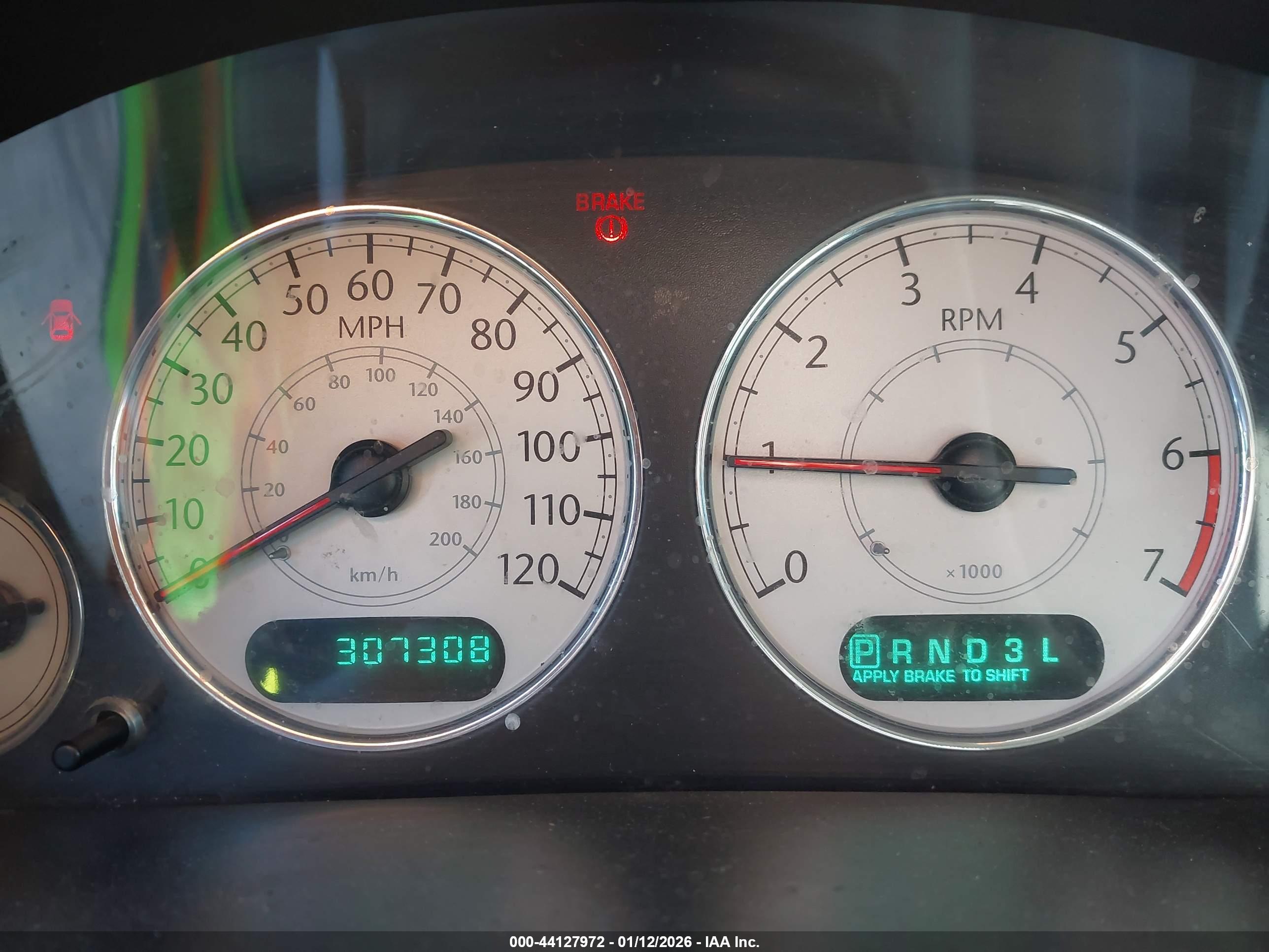CHRYSLER TOWN image 7