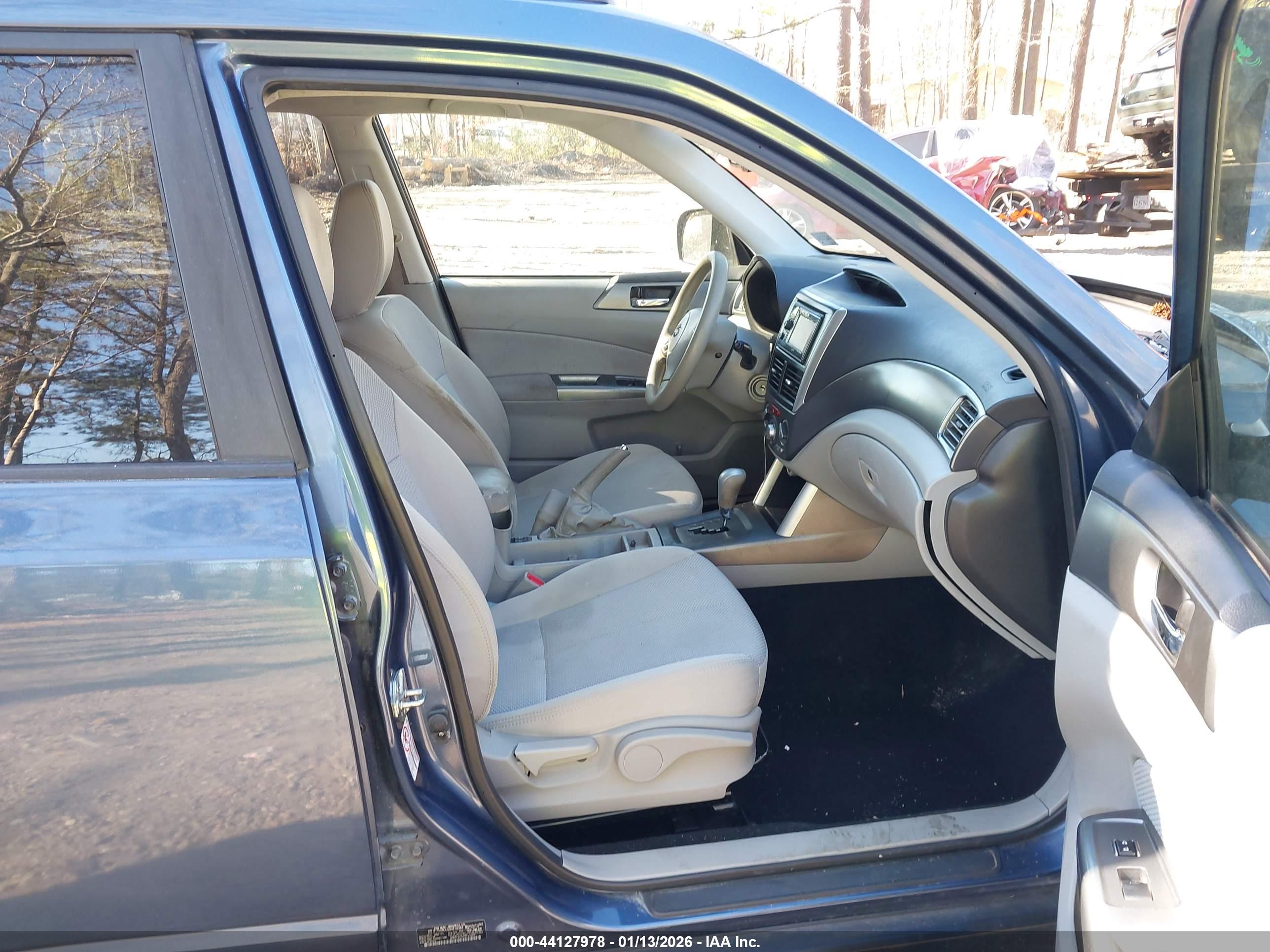SUBARU FORESTER image 5