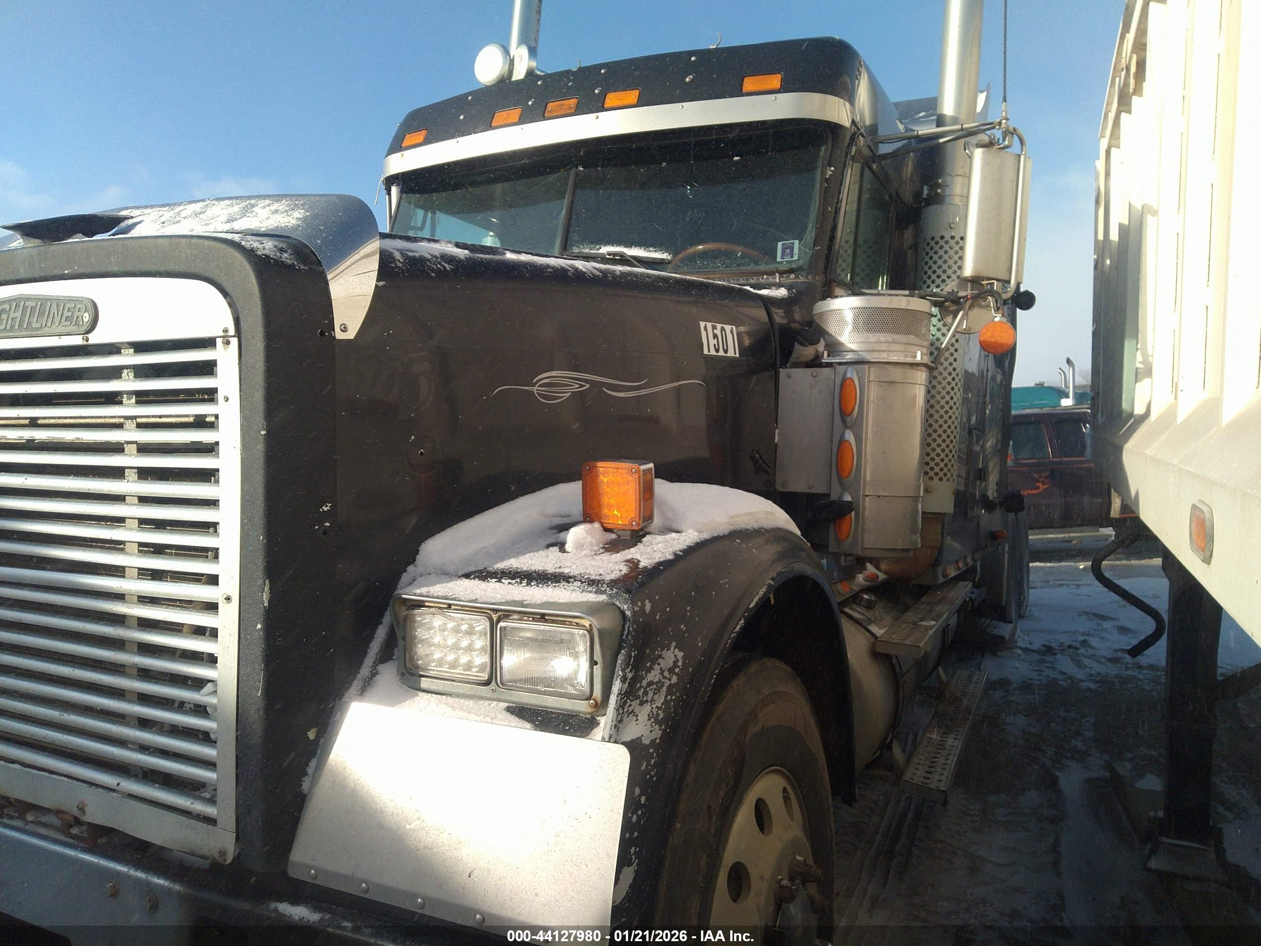 FREIGHTLINER CONVENTIONAL image 2