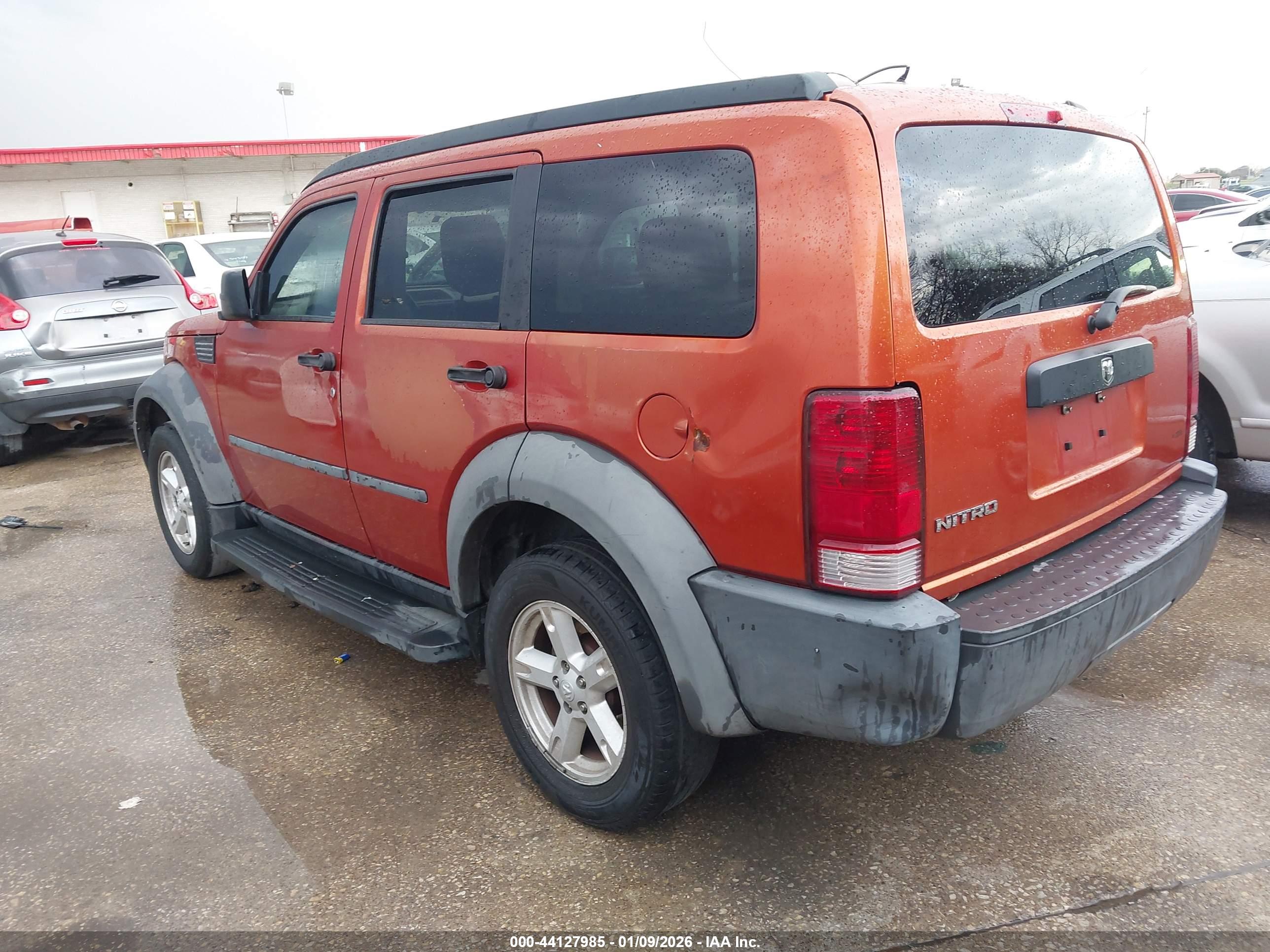 DODGE NITRO image 3