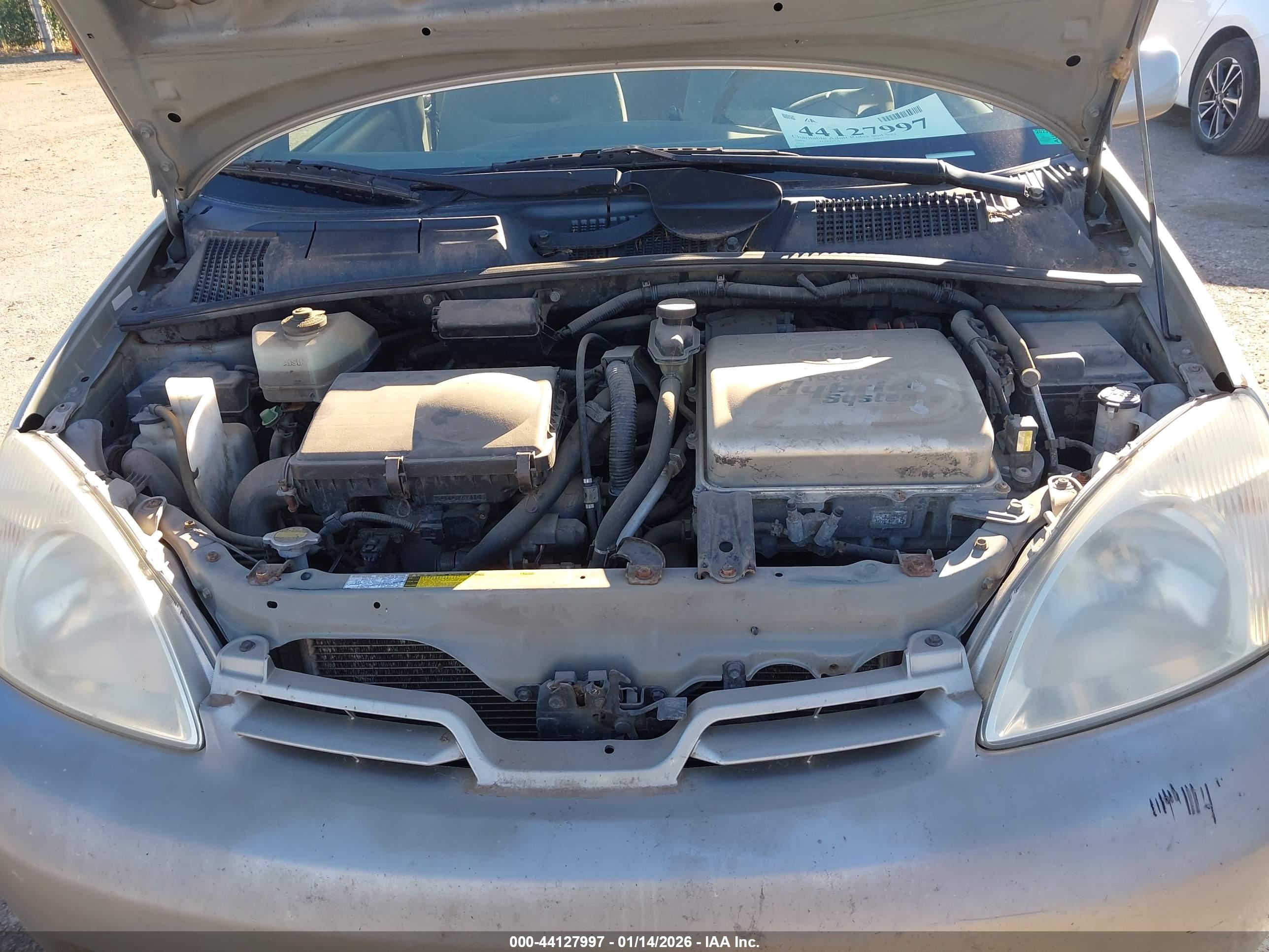 TOYOTA PRIUS image 10